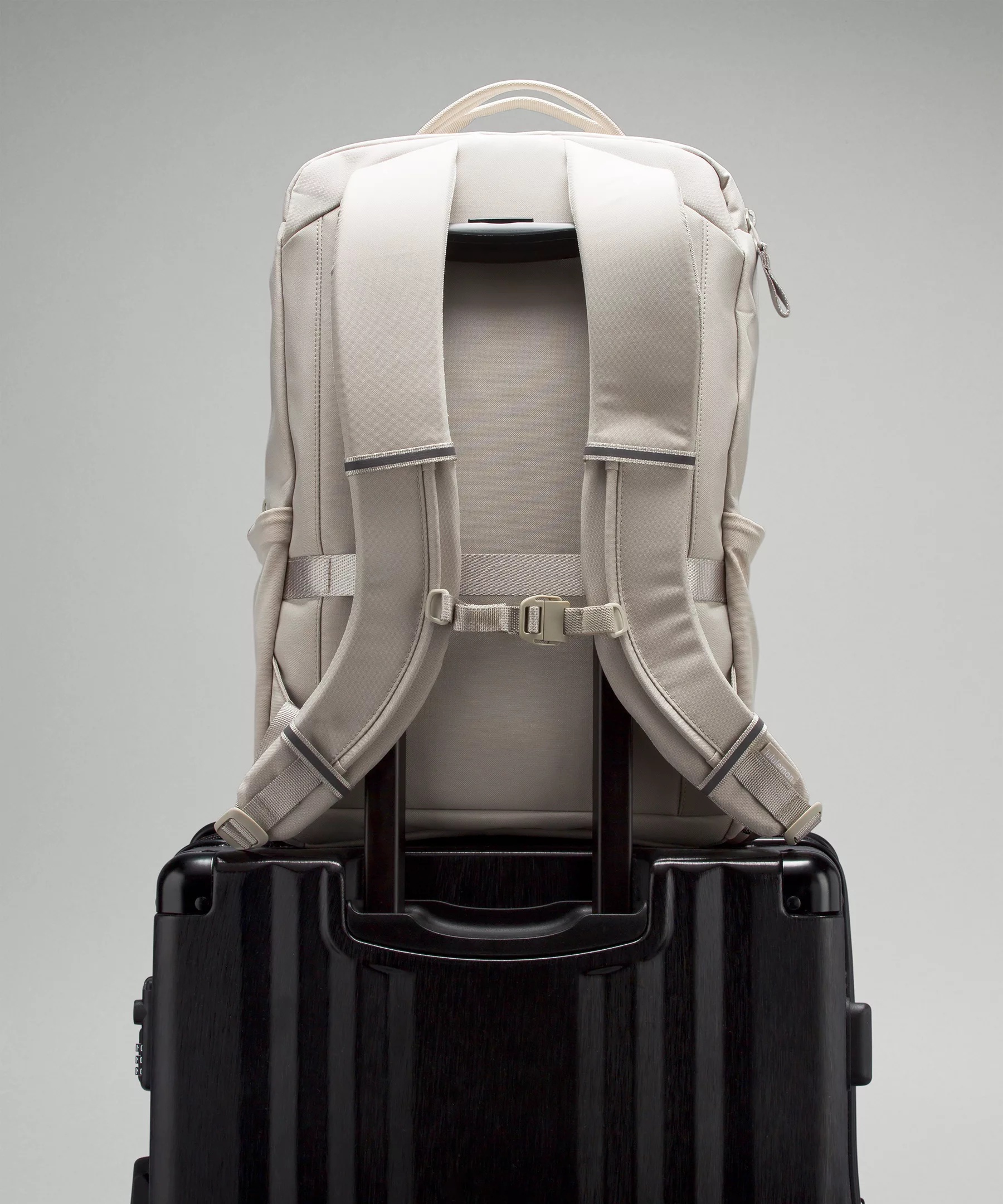 Double-Zip Backpack 22L - 7