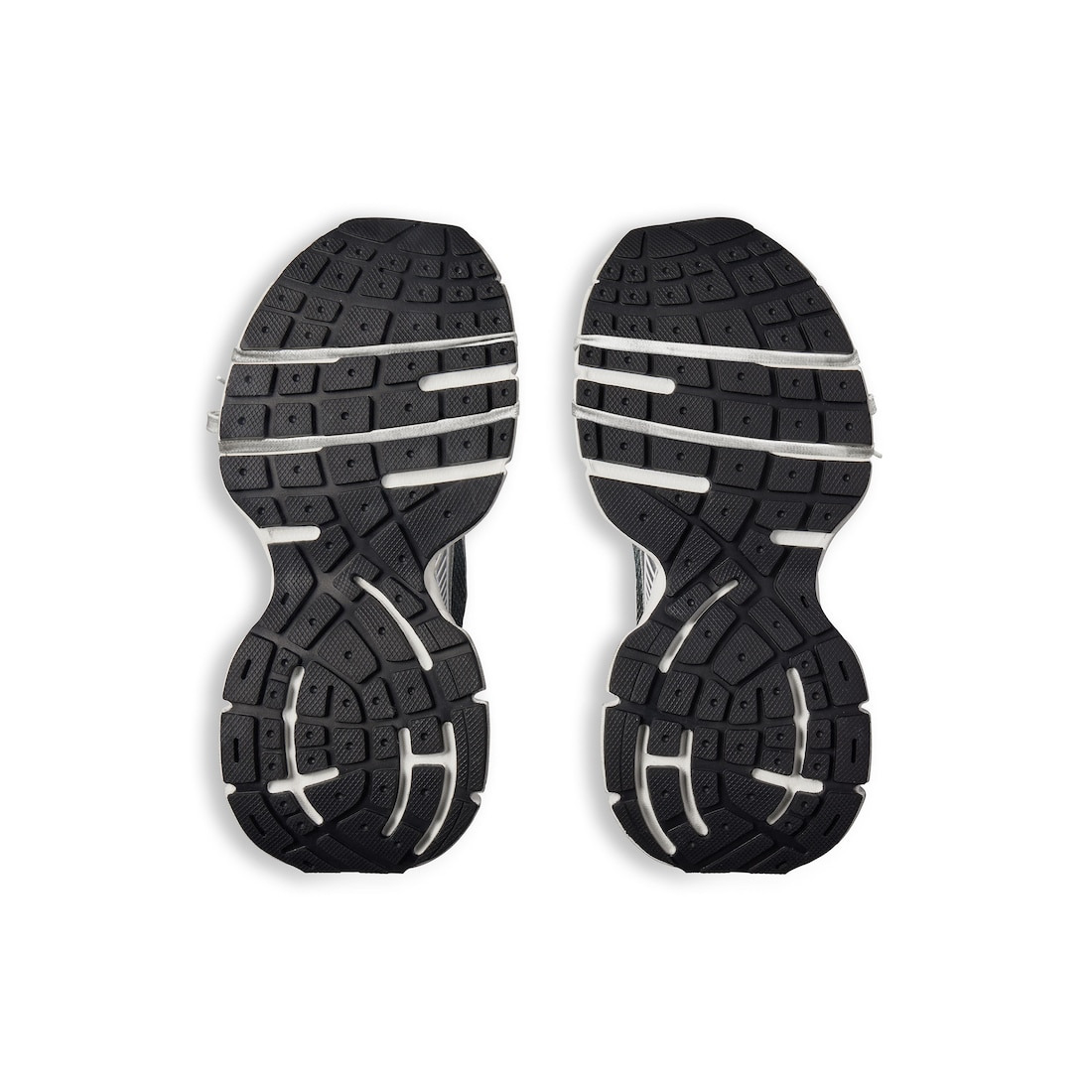Women's 3xl Gradient Sneaker  in Black/grey/white - 7