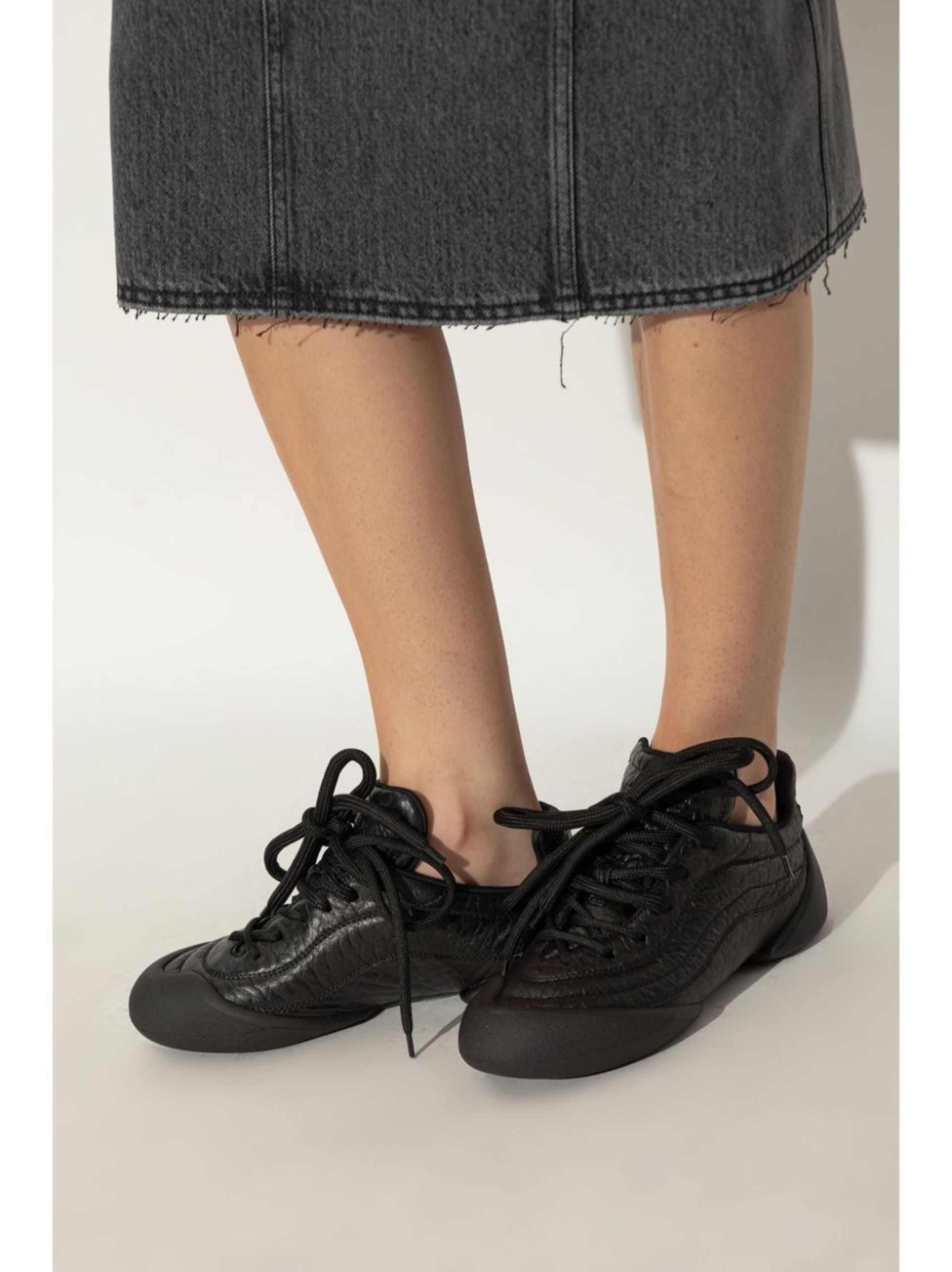 【送料&関税込】Alexander McQueen Black Flexion Sneakers Alexander McQueen Black Flexion Sneakers | italist