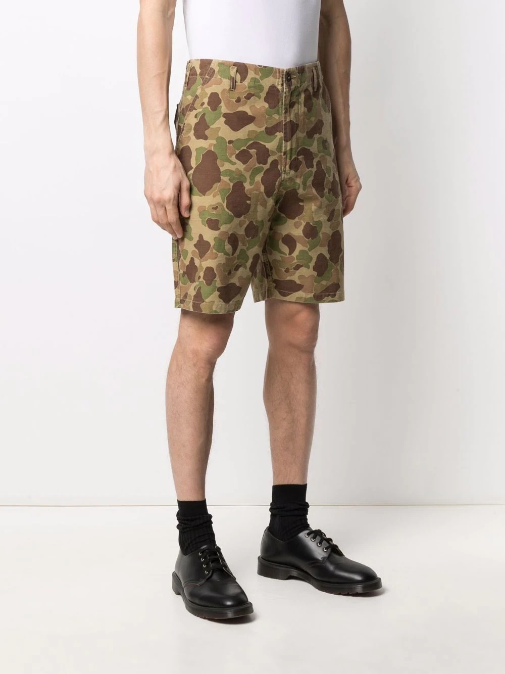 camouflage print knee-length shorts - 3