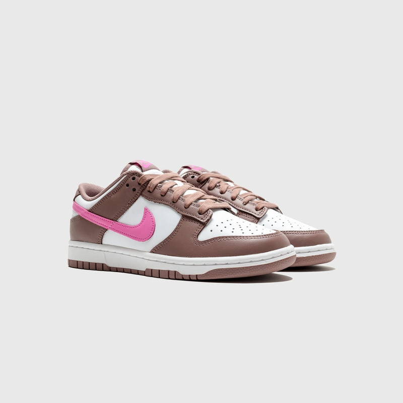 Nike WMNS DUNK LOW "SMOKEY MAUVE" outlook