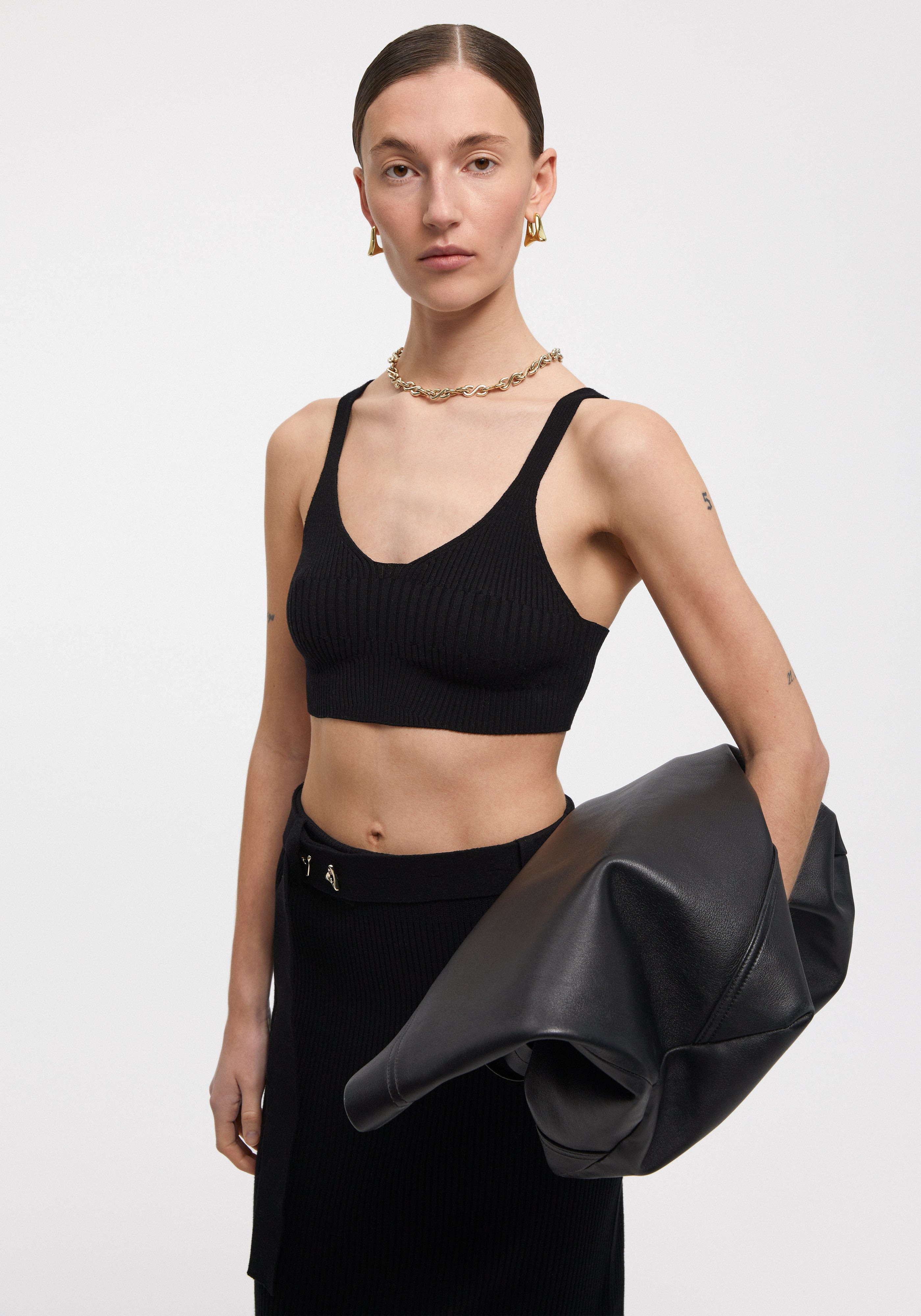 JOAN
Knitted bralette - 2
