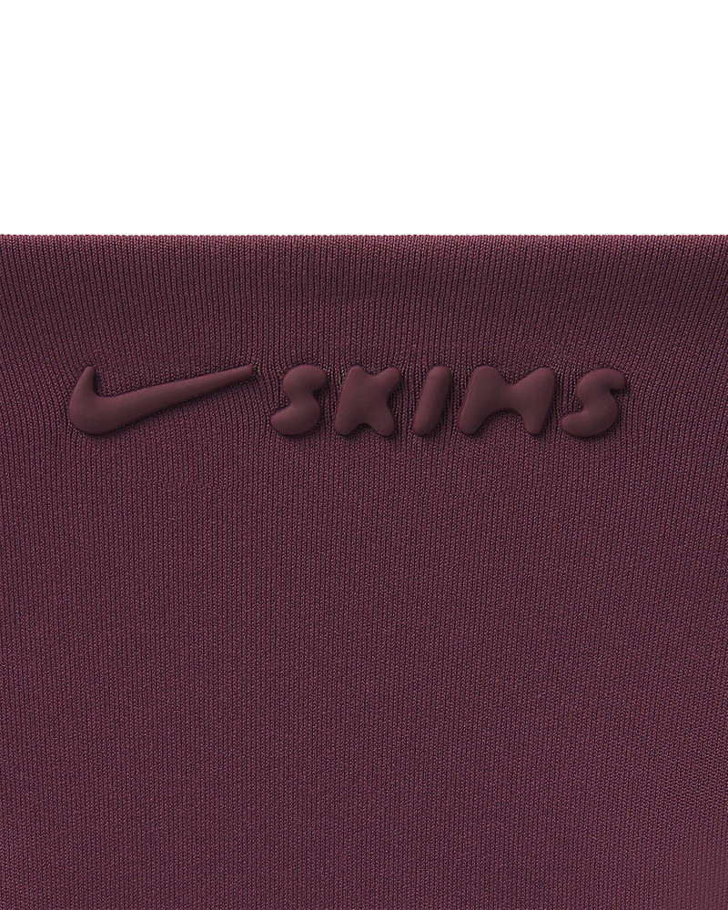 NikeSKIMS Matte Women's High-Waisted V-Panel Straight Leggings 6