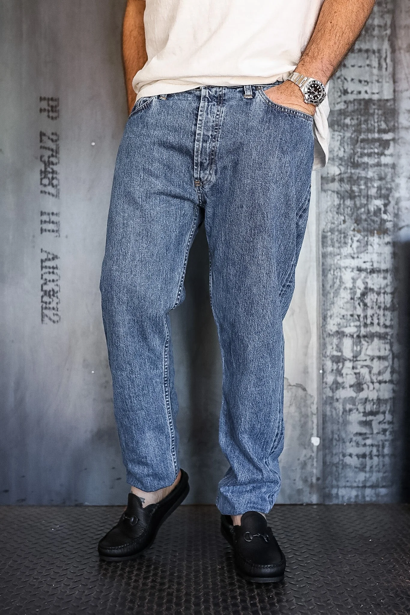 CT-101XS CLASSIC TAPERED - STONEWASHED INDIGO SELVEDGE - 1