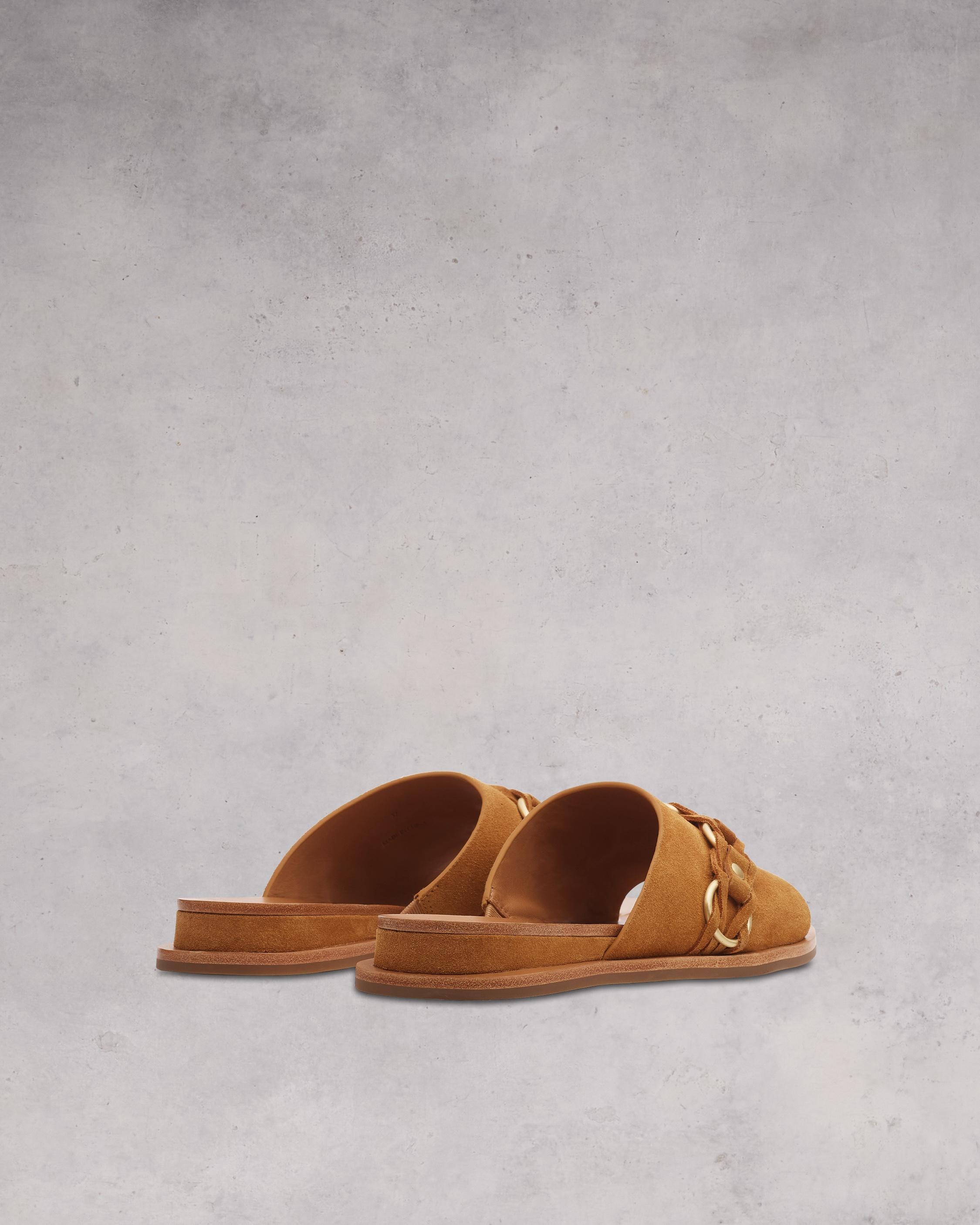 Beau Chain Sandal - Suede
Flat Sandal - 3