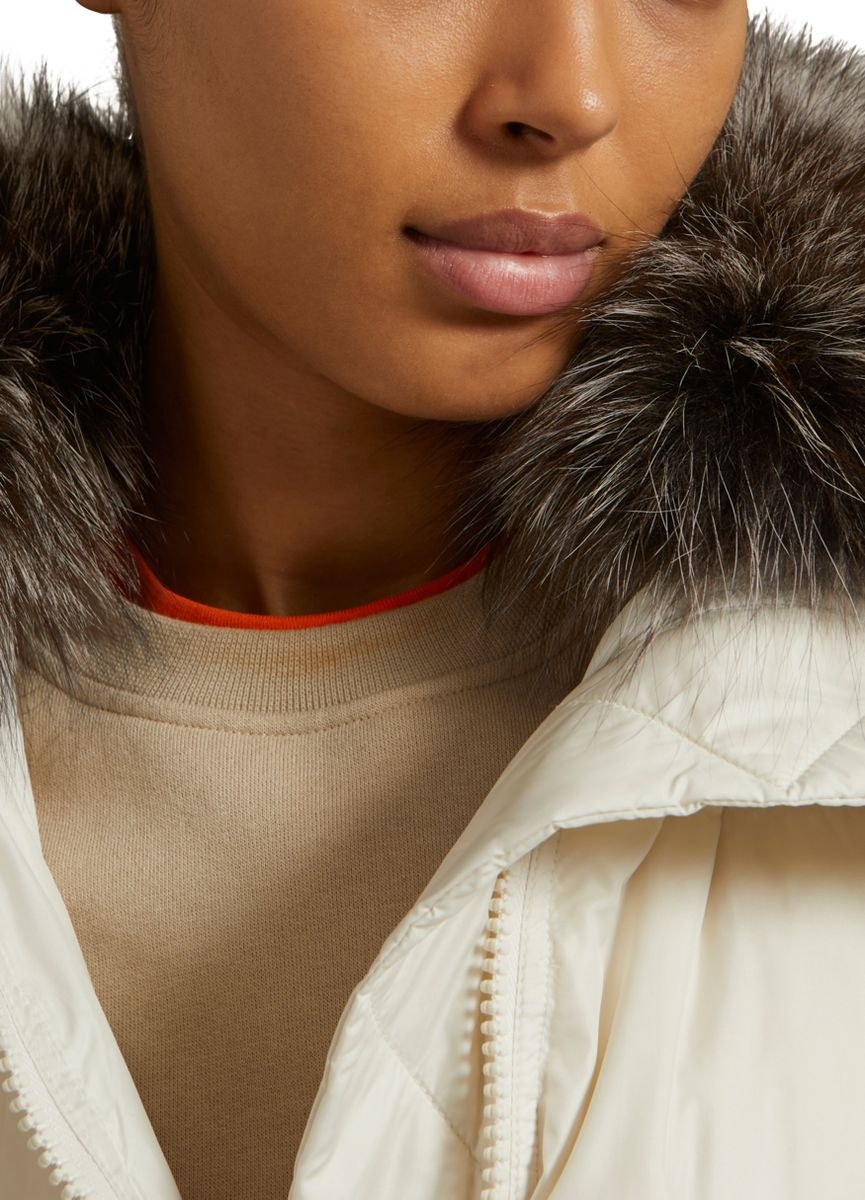 Short A-line puffer jacket made from a water-resistant performance fabric with a fox fur collar - 4