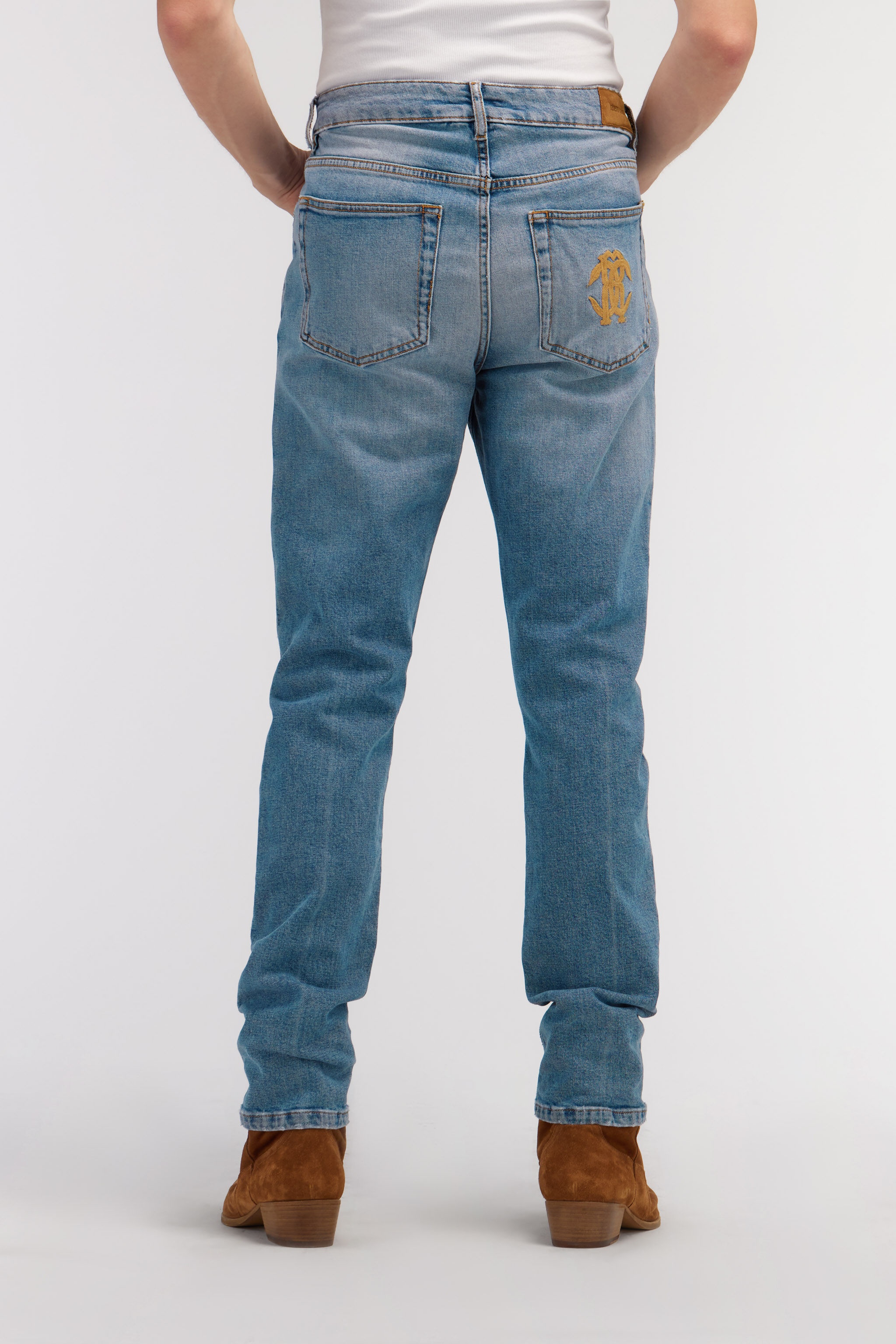 Light wash jeans - 4