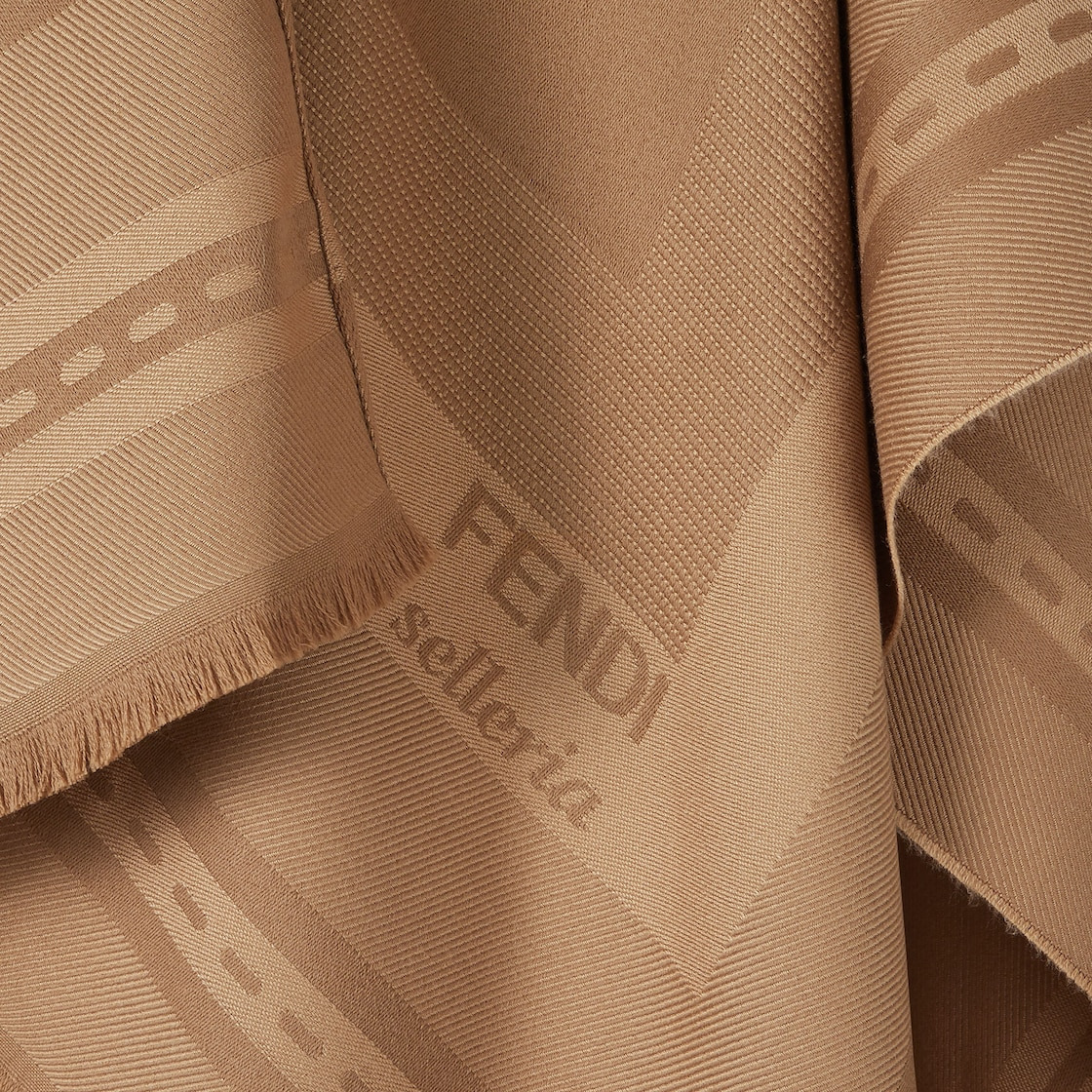Poncho - 3