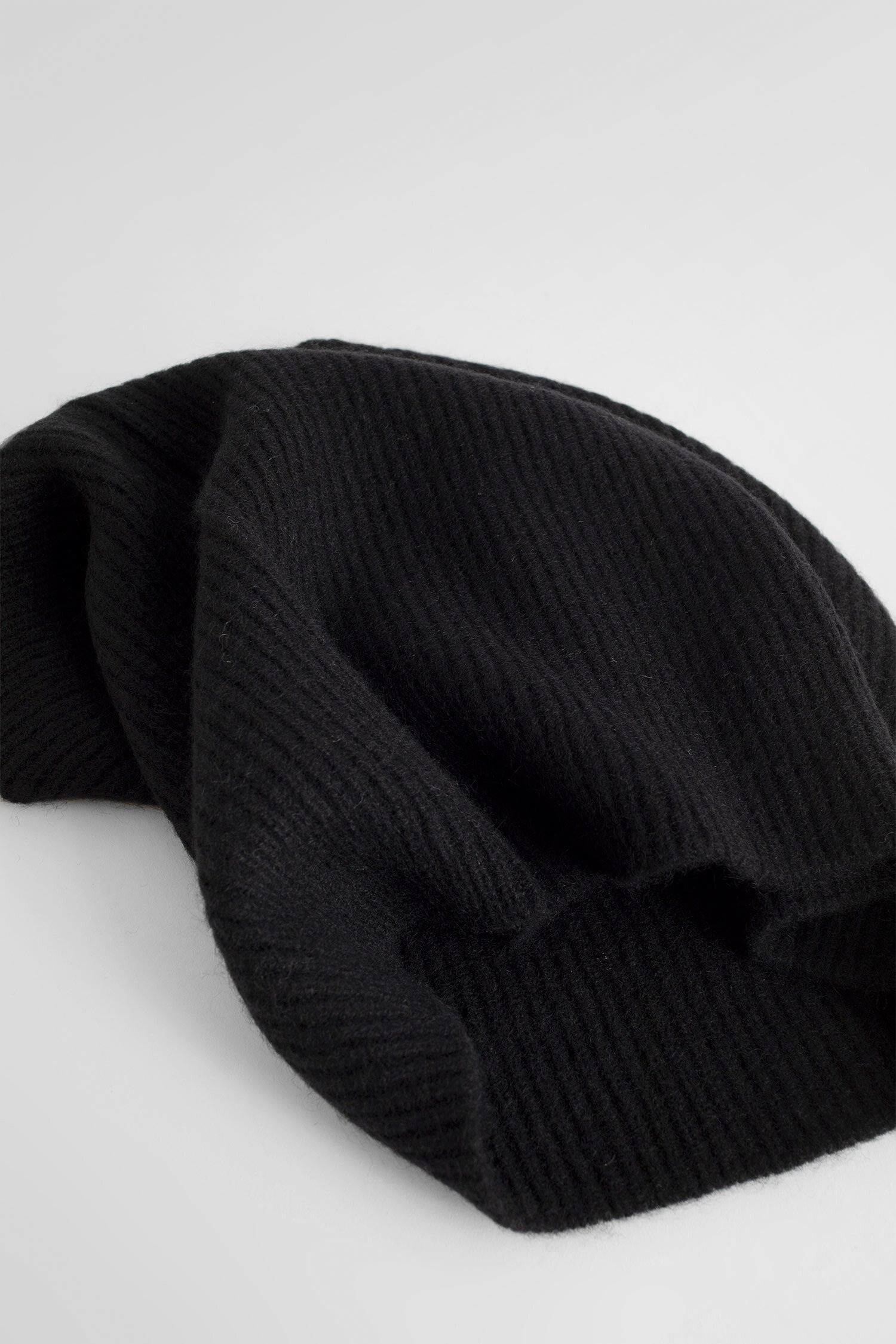 Ribbed Knit Cashmere Neck Warmer - 3