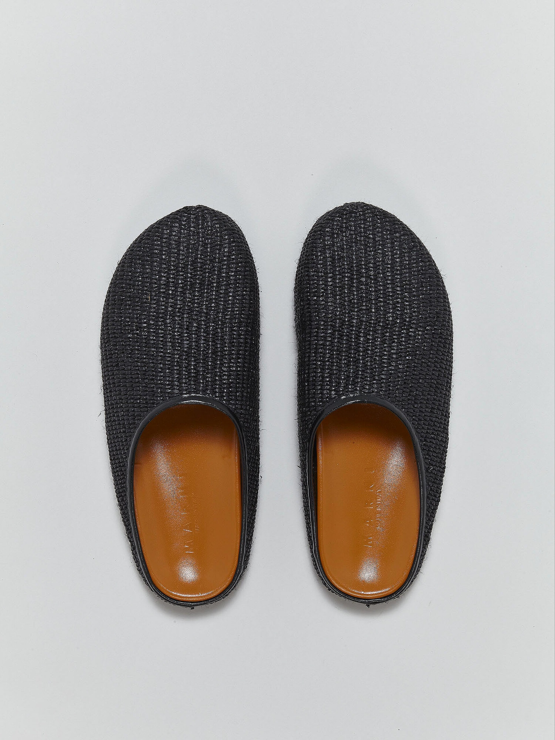 BLACK RAFFIA AND LEATHER FUSSBETT SABOT - 4