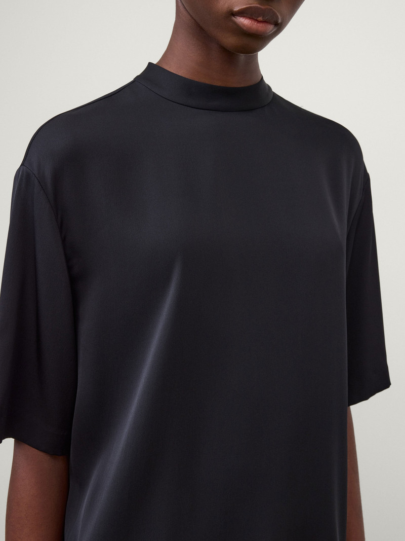 Oversized Round Neck T-Shirt 6
