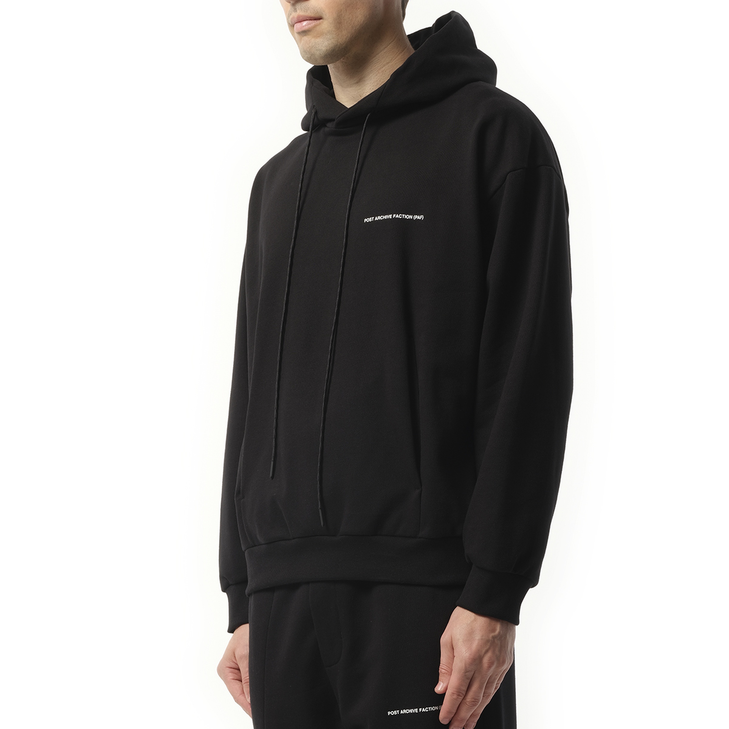 8.0 Hoodie Right in Black - 5