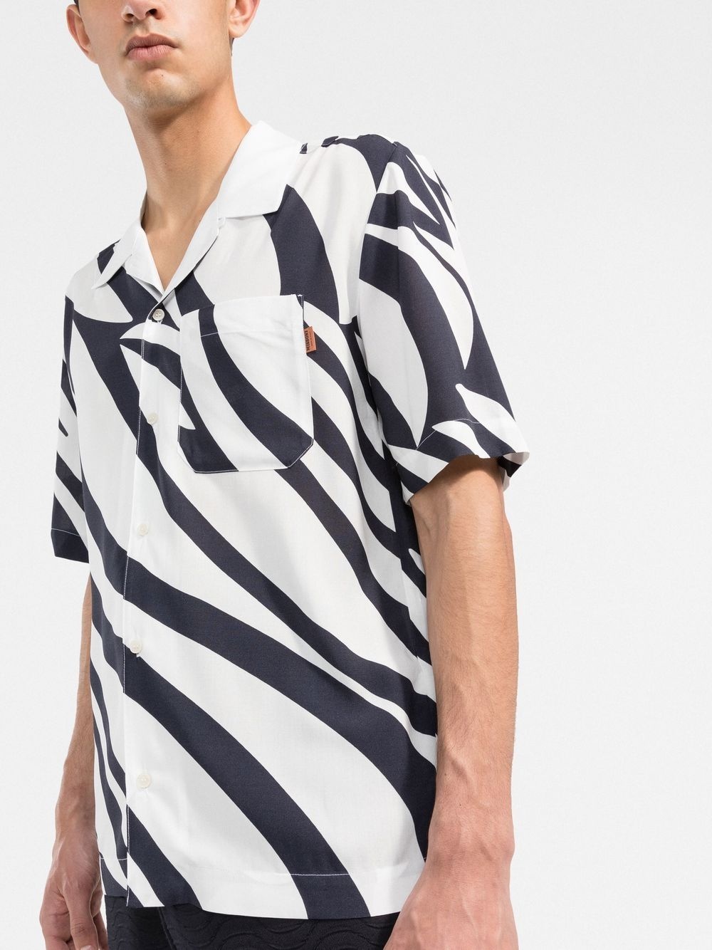 abstract-print short-sleeved shirt - 3