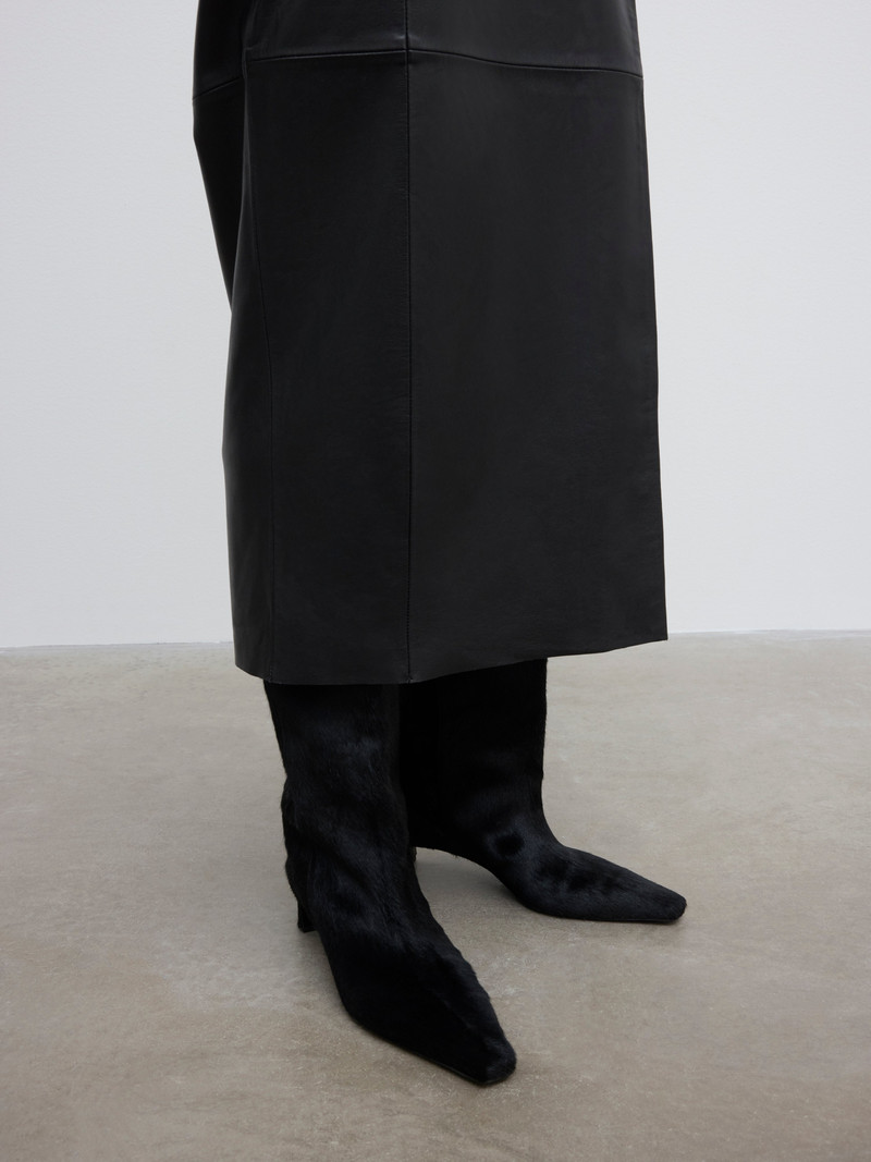 Boot black pony hair 4