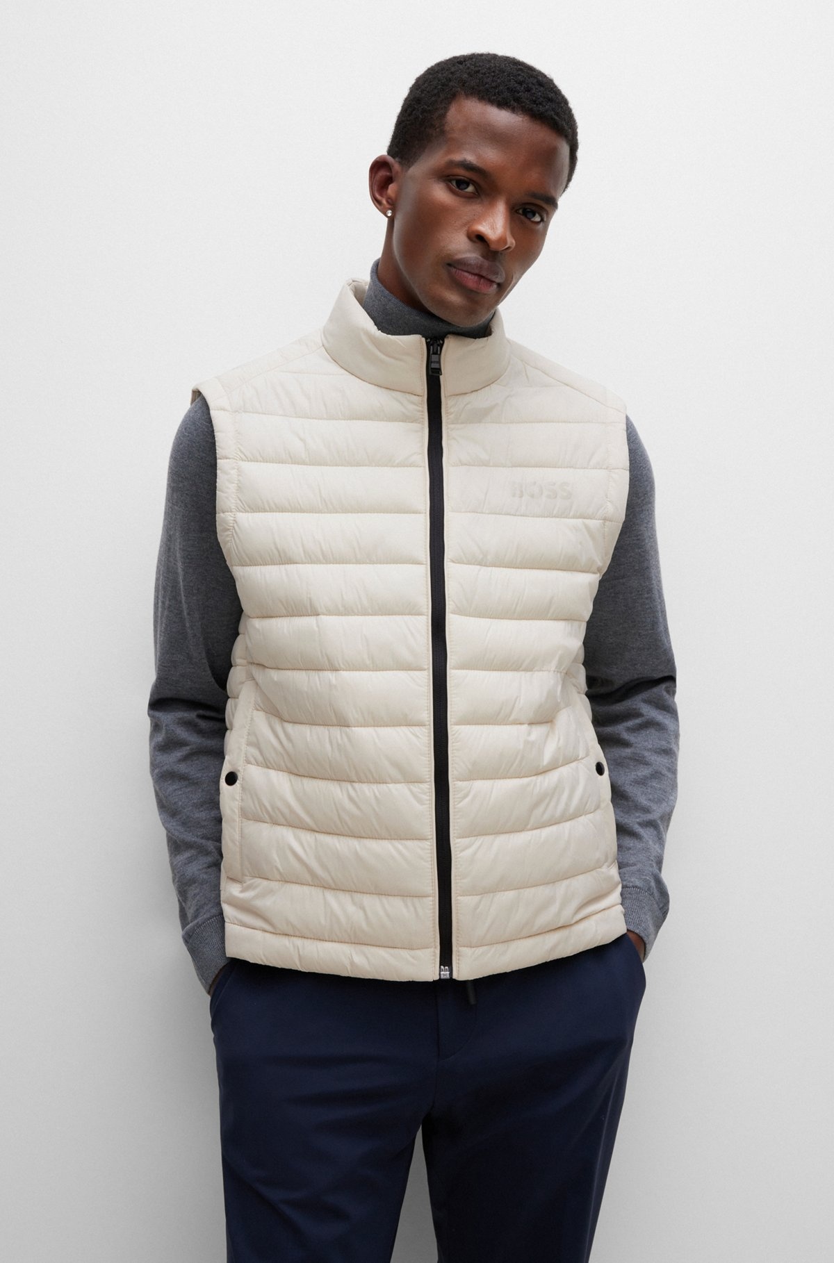 PACKABLE GILET WITH TONAL LOGO - 5