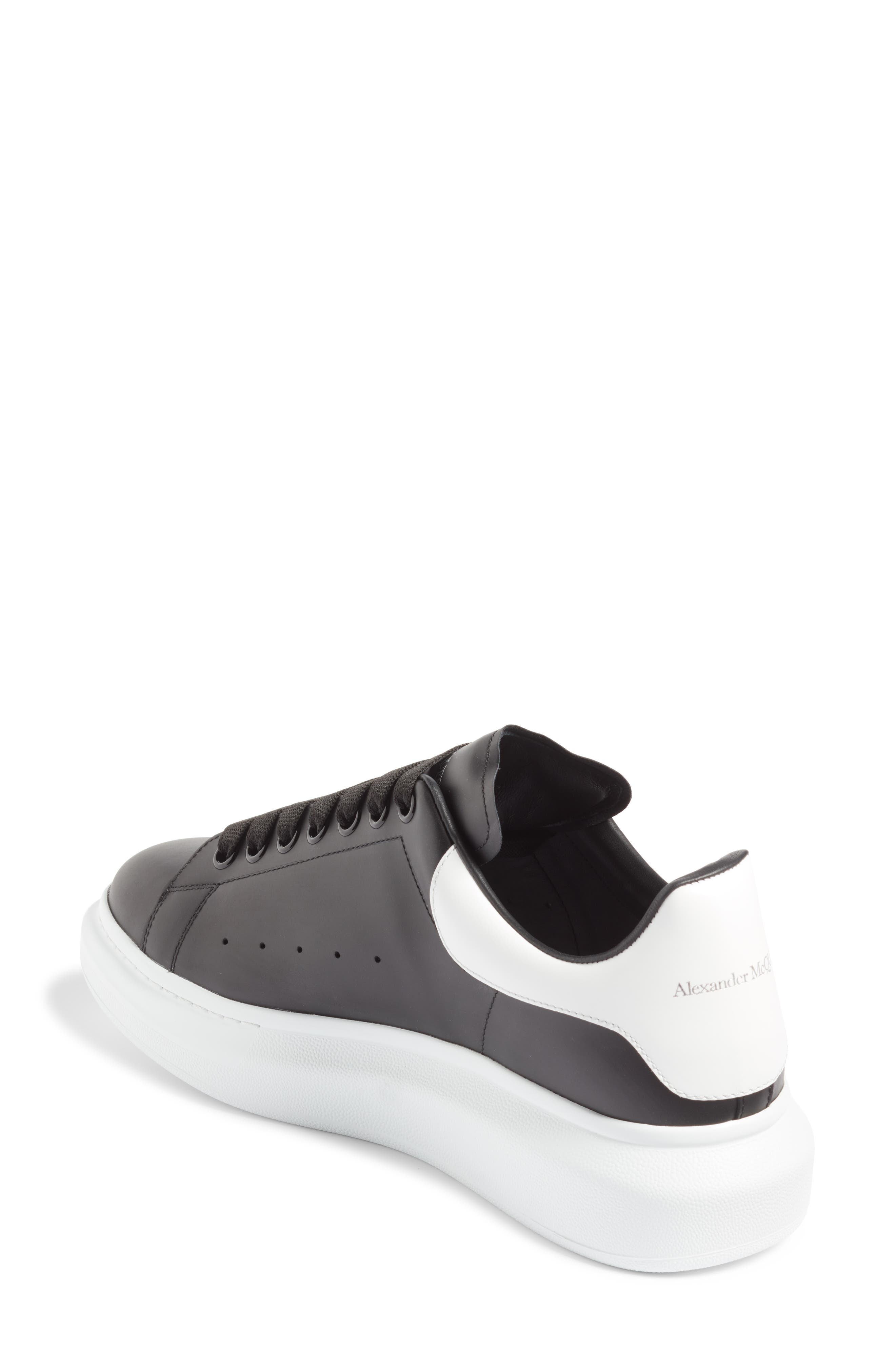 Oversized Sneaker - 2