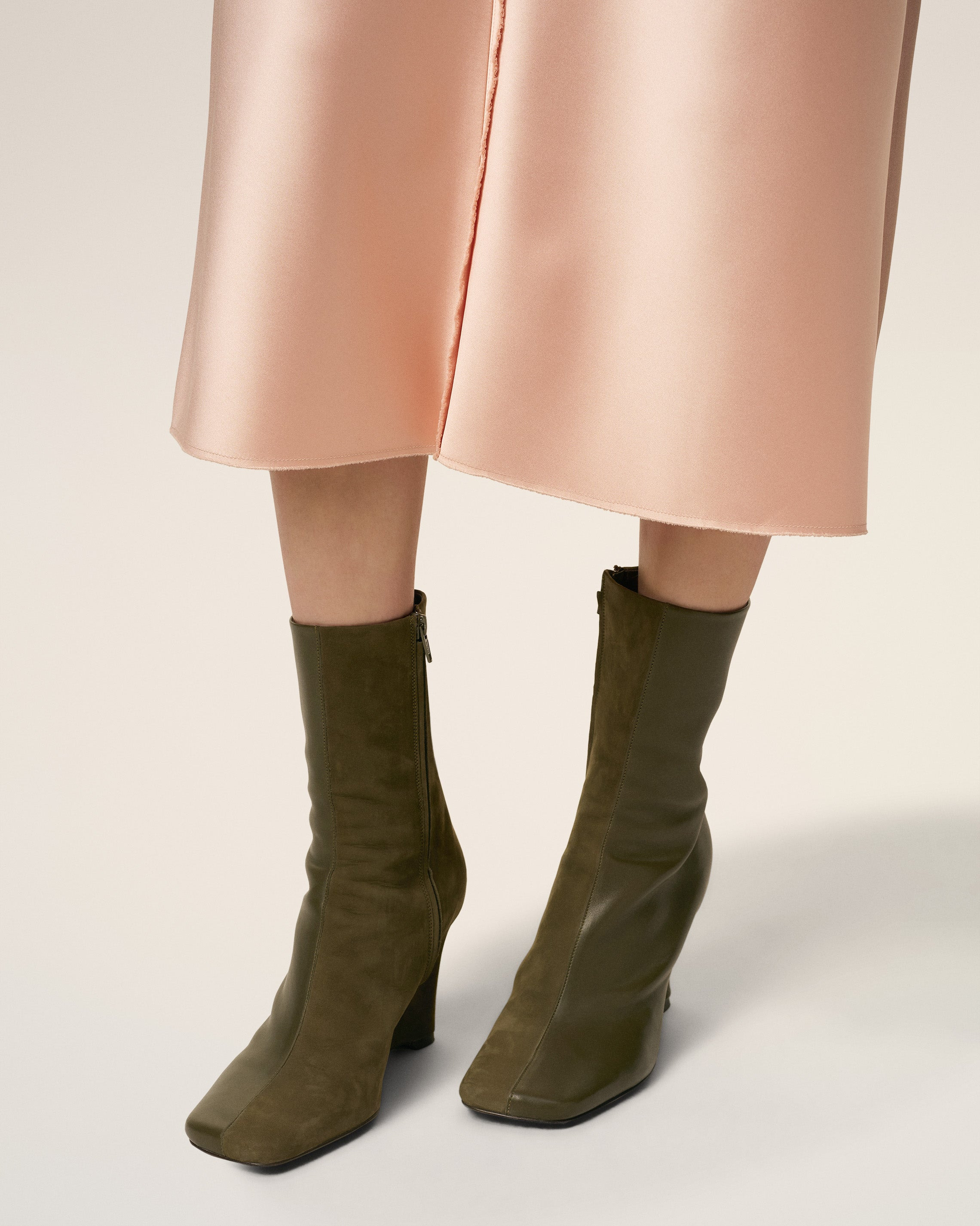 GREEN LEATHER BICOLOR ANKLE BOOTS - 2