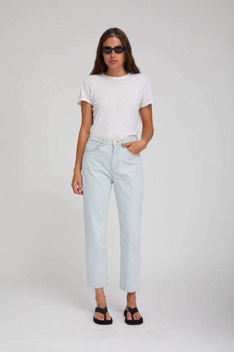 TAPERED STRAIGHT LEG DENIM 1