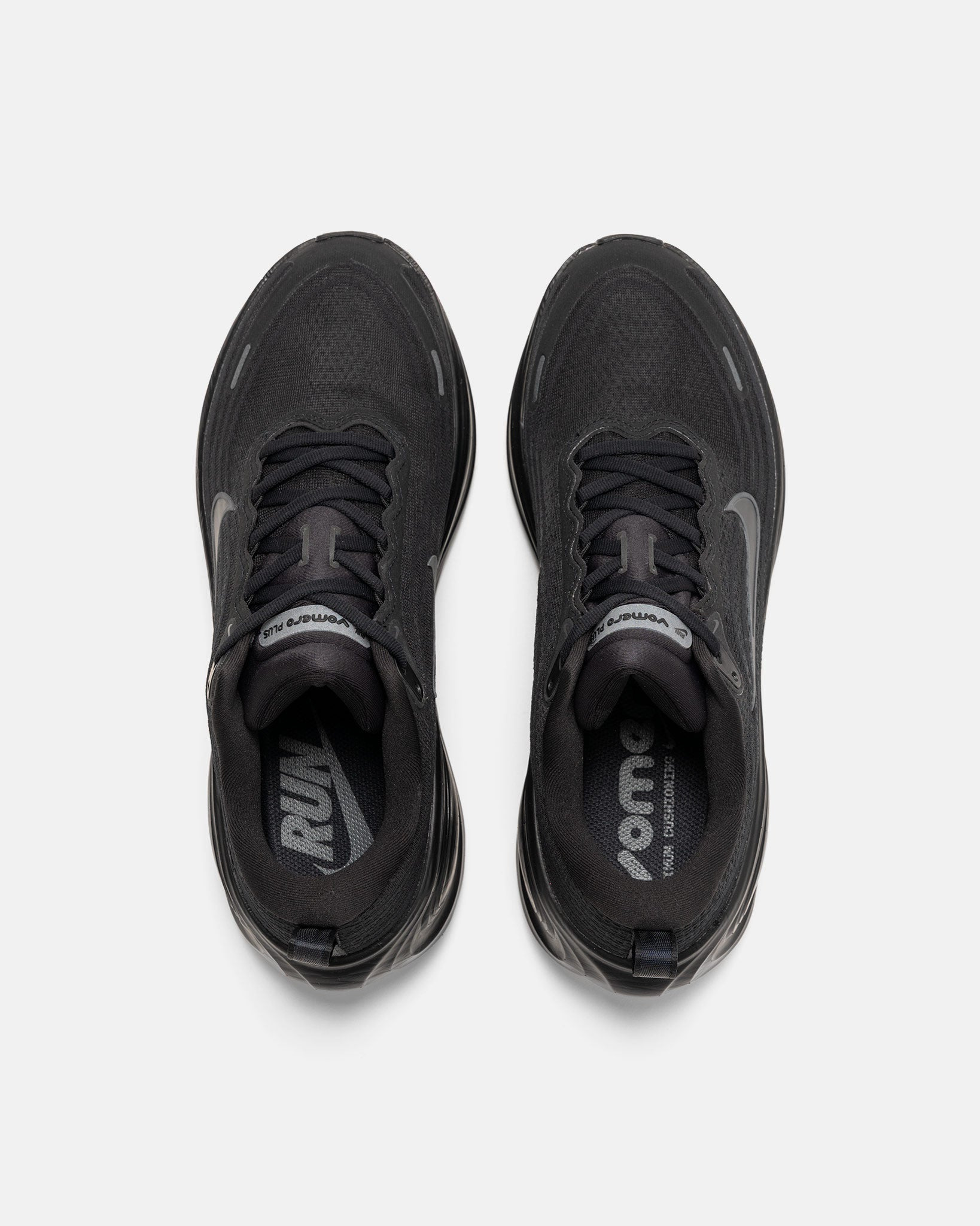 Vomero Plus Black/Dk Smoke Grey - 4