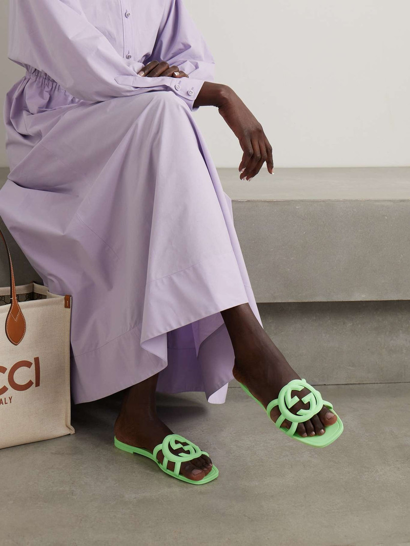 GUCCI Rubber slides outlook