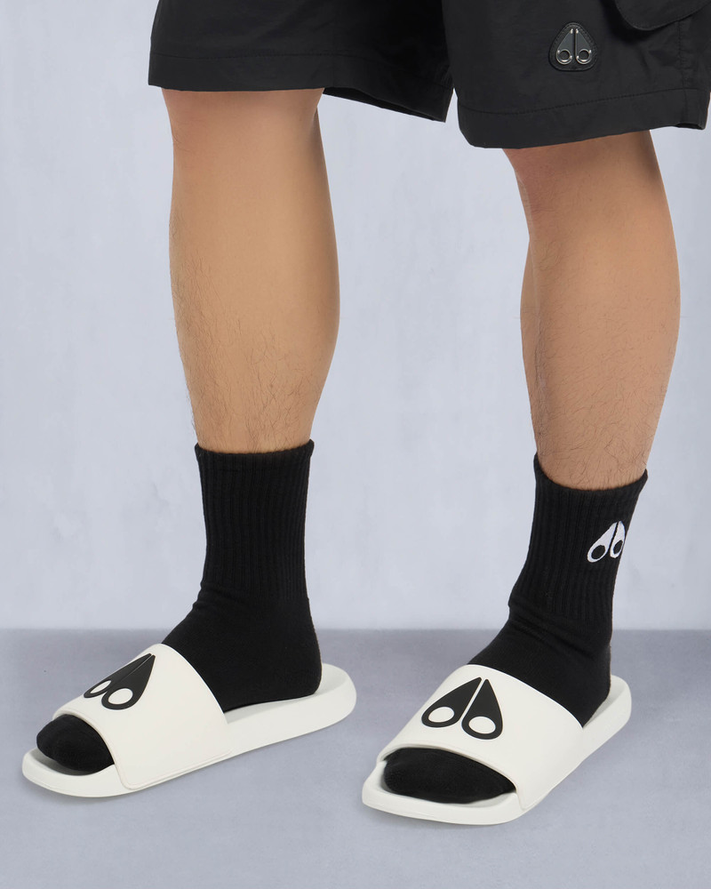 MOOSE KNUCKLES LOGO ICON SPORT SLIDES outlook