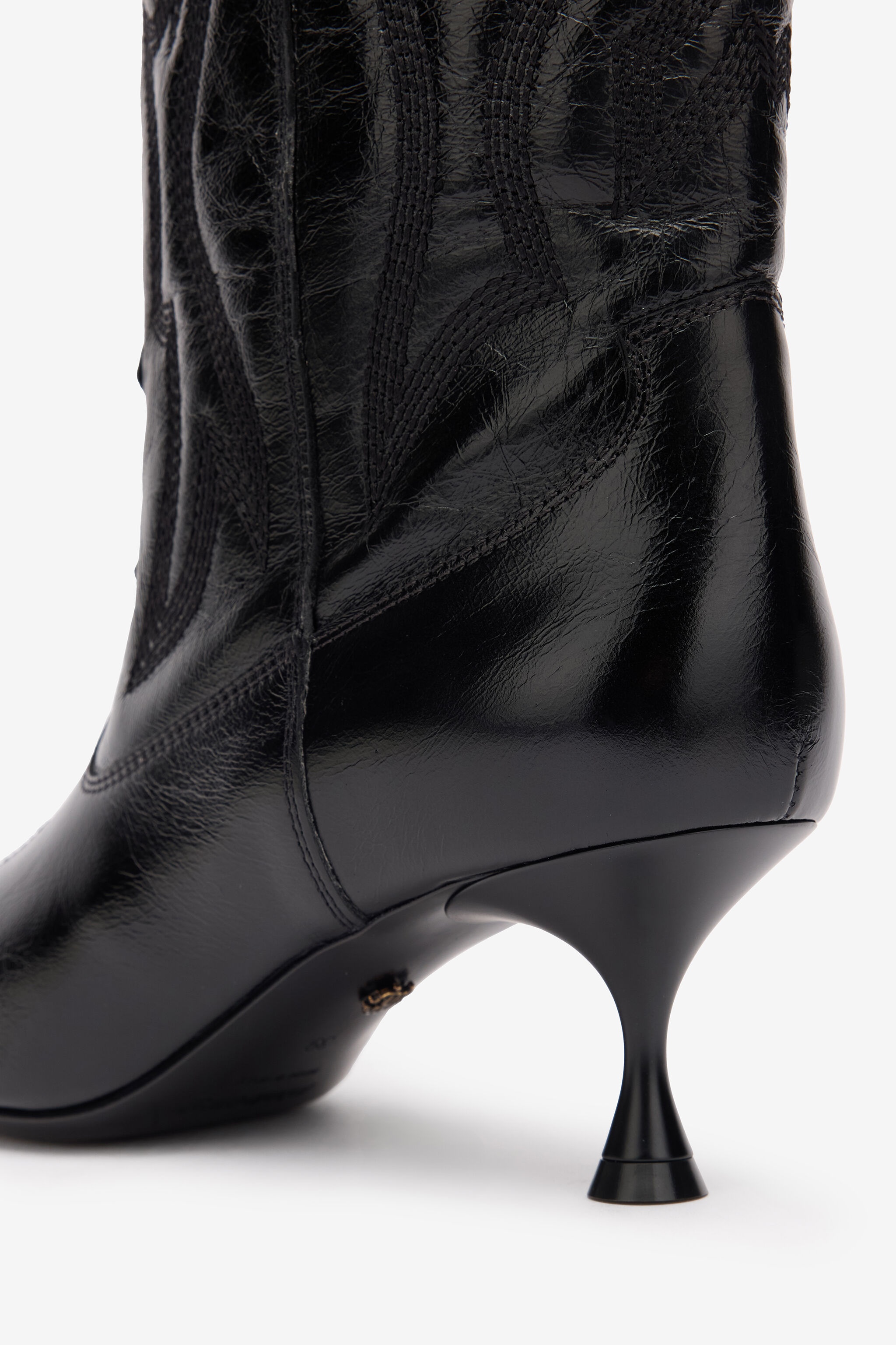 Boots With Quilted Motif - 4