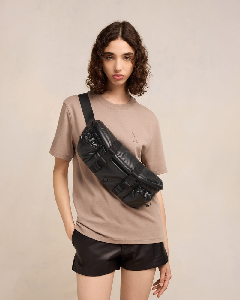 AMI Paris AMI DE COEUR BUMBAG outlook