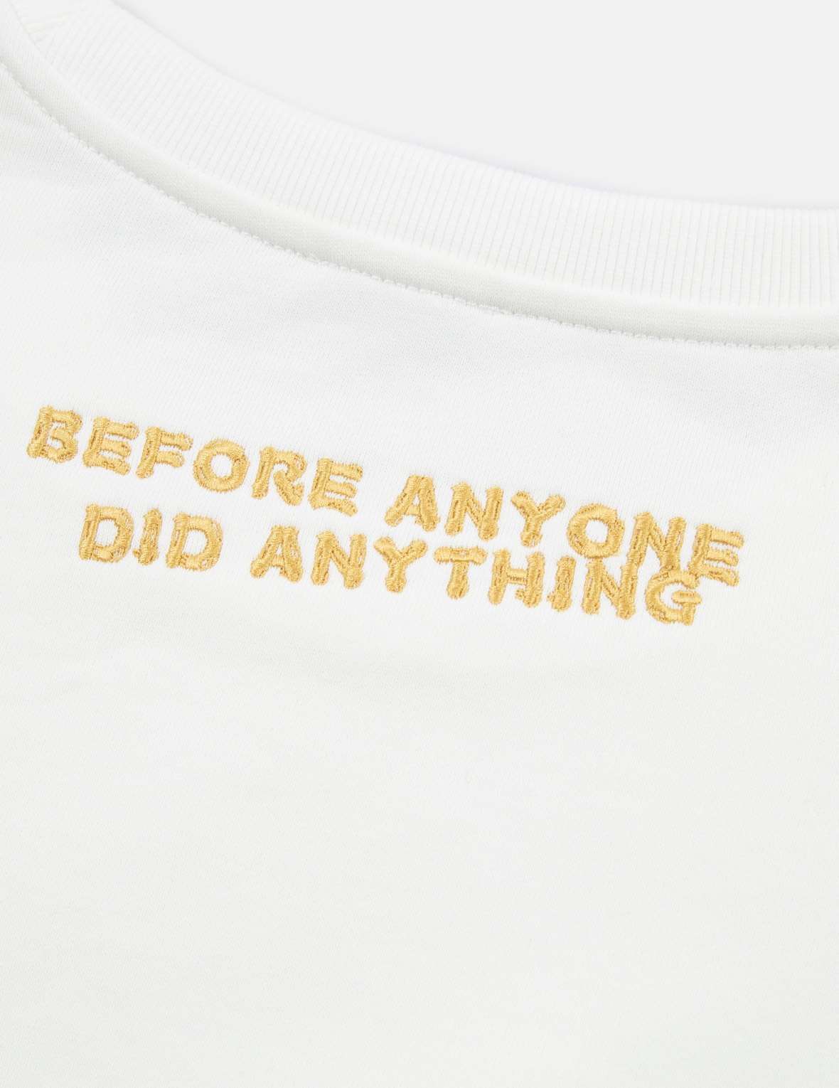 DARUMA AND KAMON EMBROIDERY CROPPED SWEATSHIRT - 10