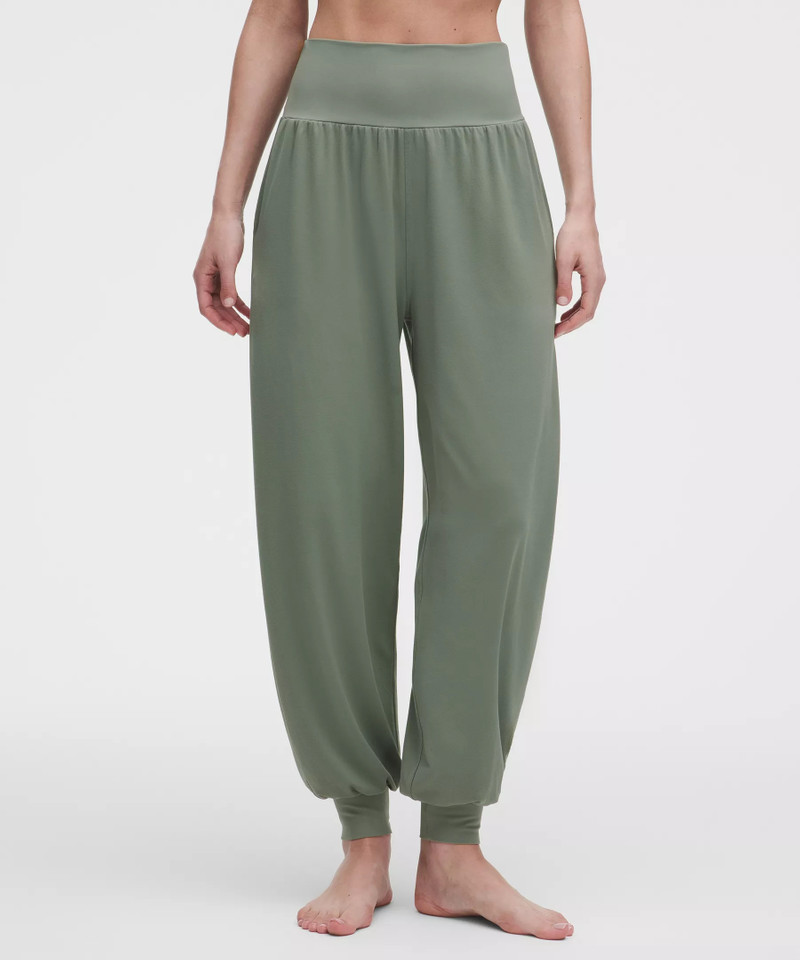 lululemon Rulu Drapey Oversized High-Rise Yoga Jogger outlook