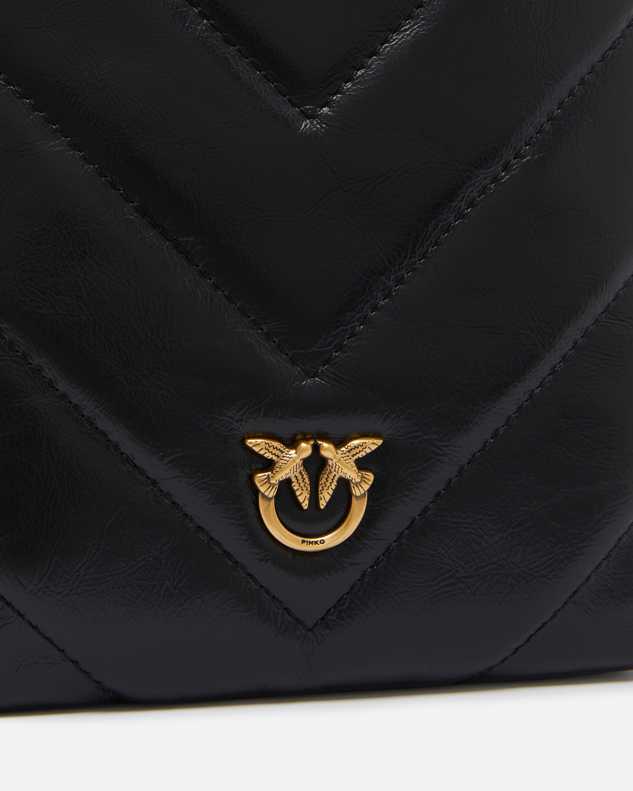 SMALL FLAT SHOULDER POUCH IN CHEVRON-PATTERNED LEATHER - 3