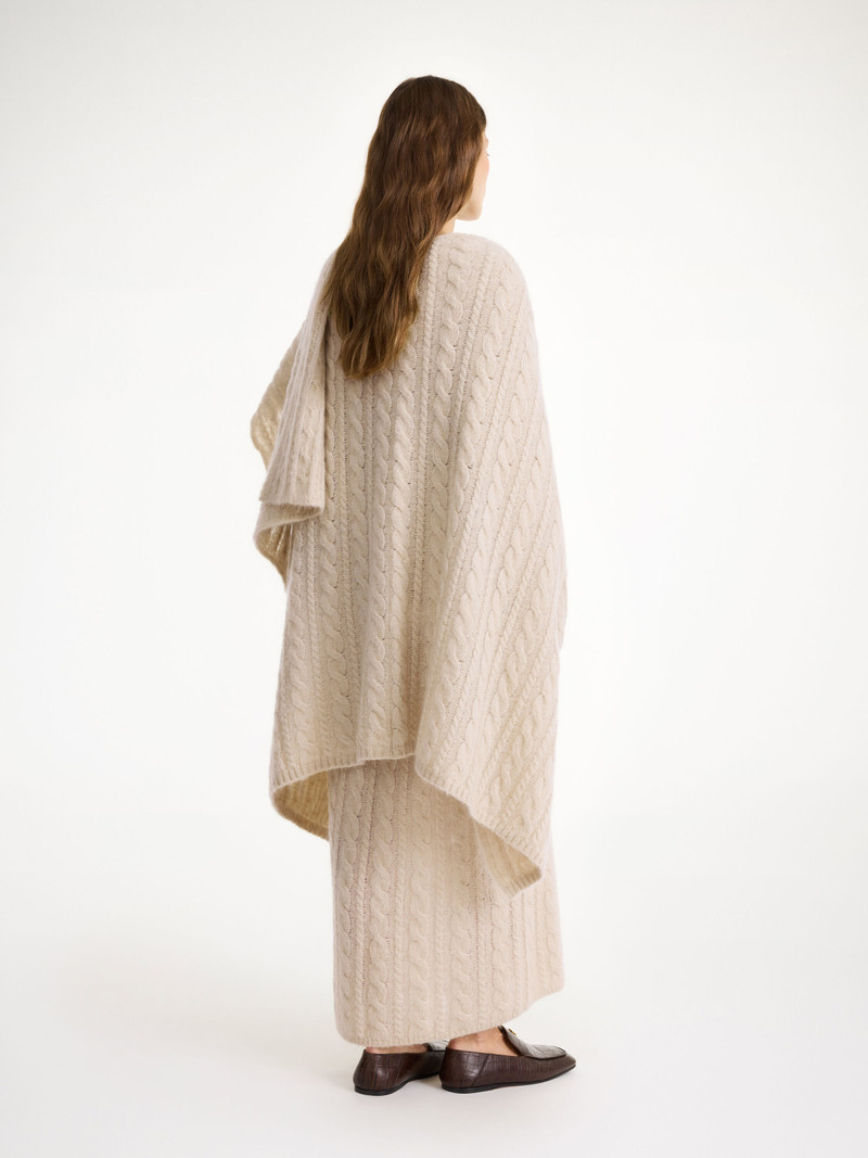 Kassillas wool-blend poncho 3