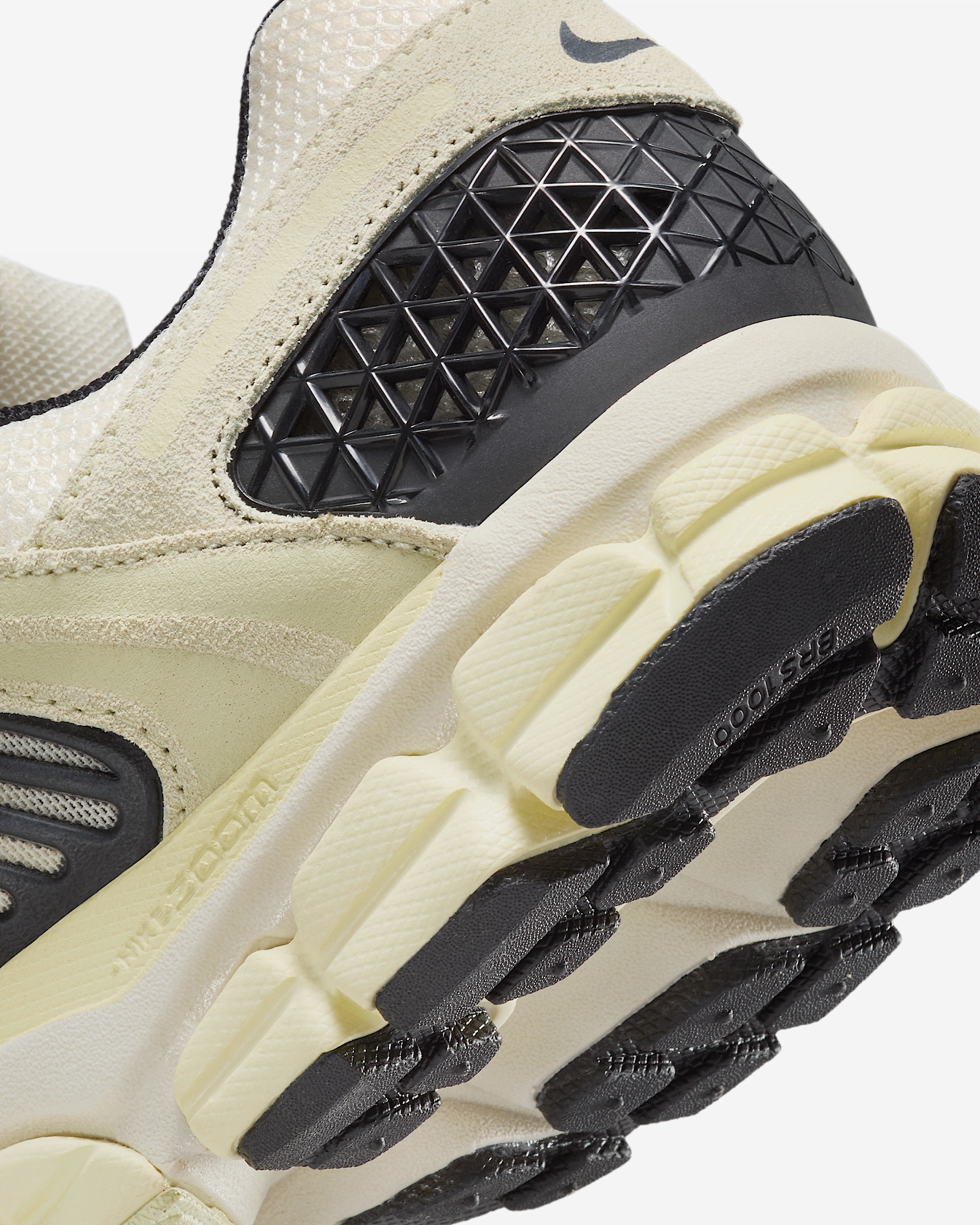 Nike Zoom Vomero 5 Men's Shoes - 8