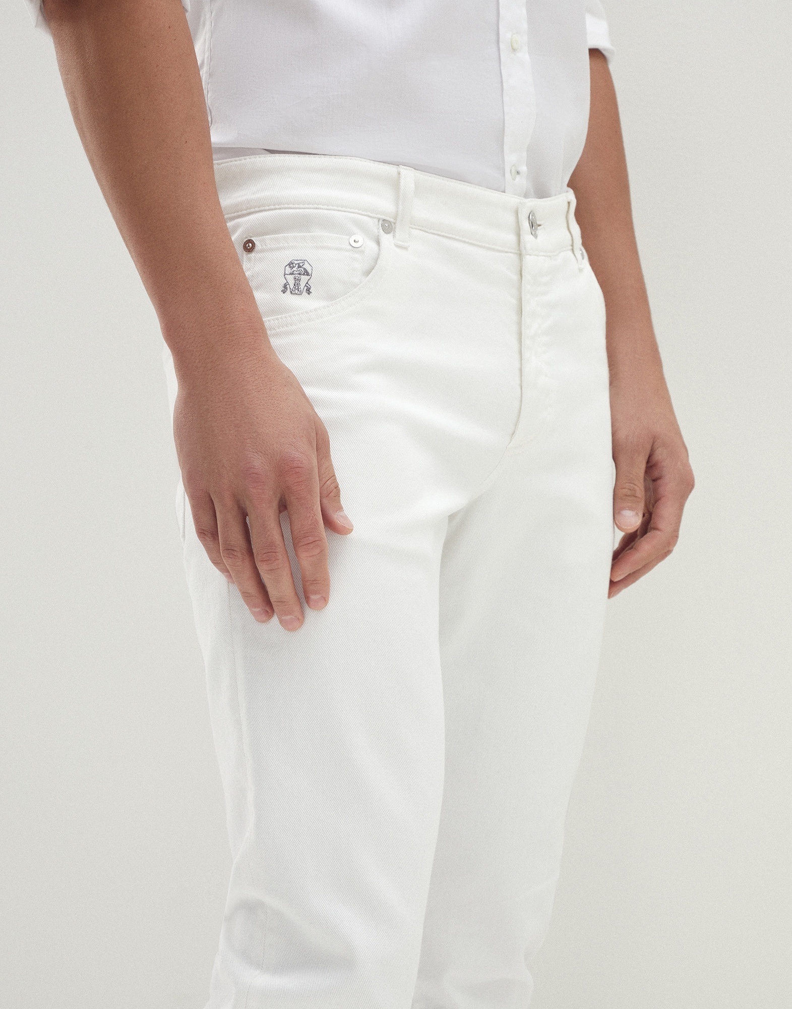 Lightweight dyed denim slim fit five-pocket trousers - 3