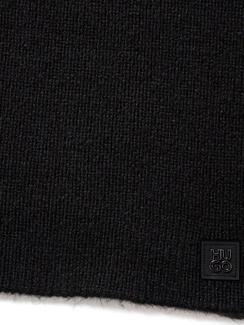 HUGO appliqué beanie set outlook