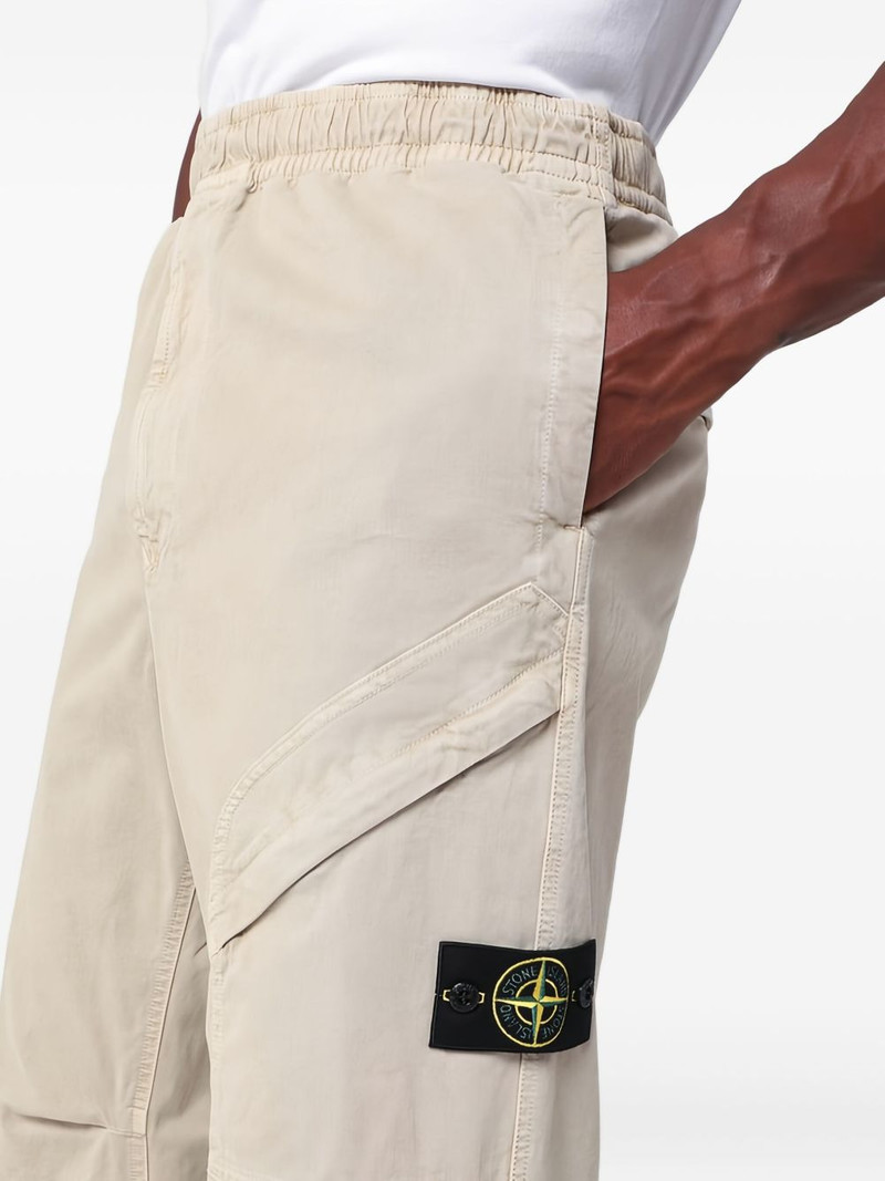 Compass-badge trousers 5