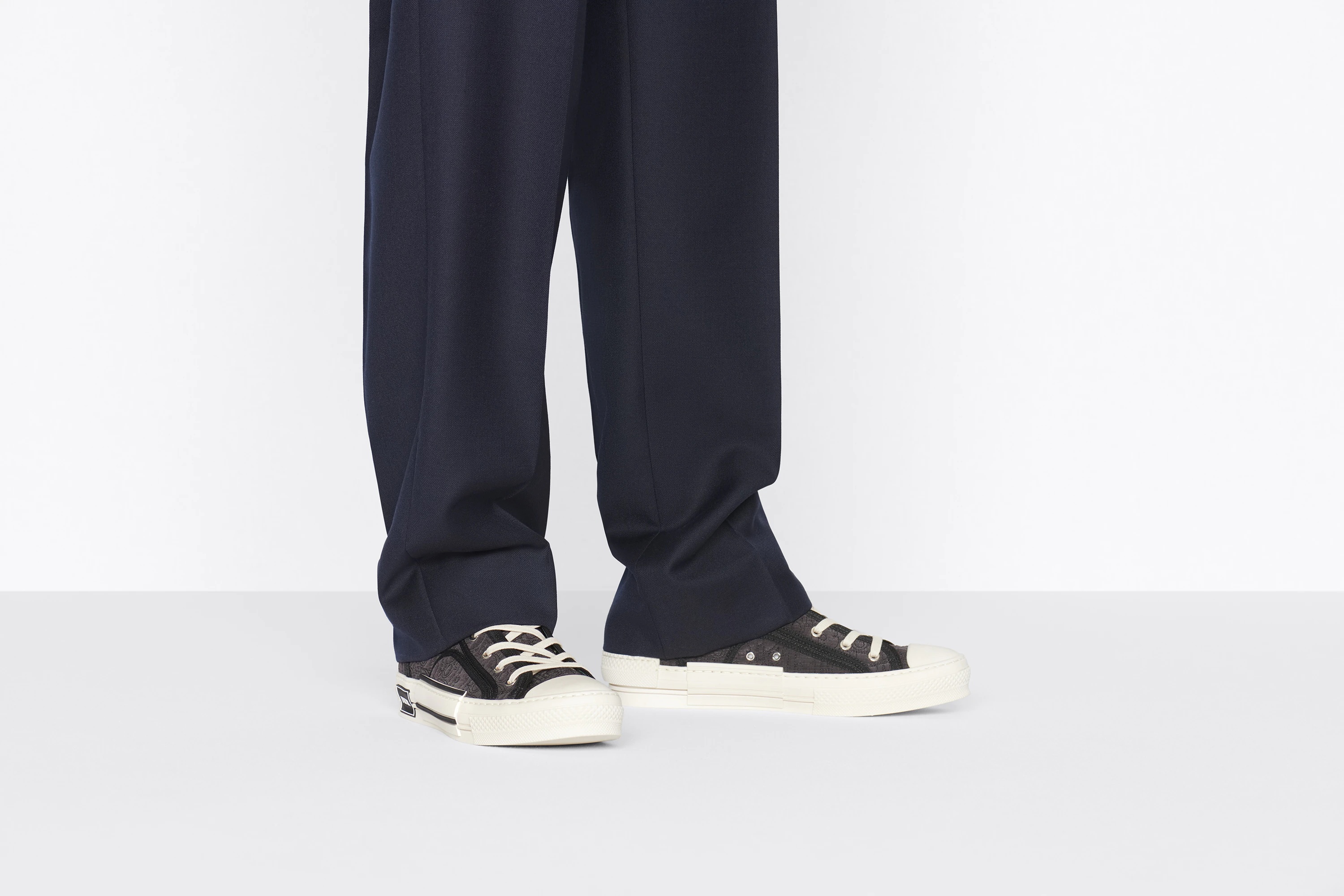 B23 High-Top Sneaker - 7