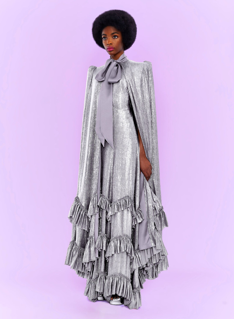 THE VAMPIRE’S WIFE THE SKY ROCKET CAPE outlook