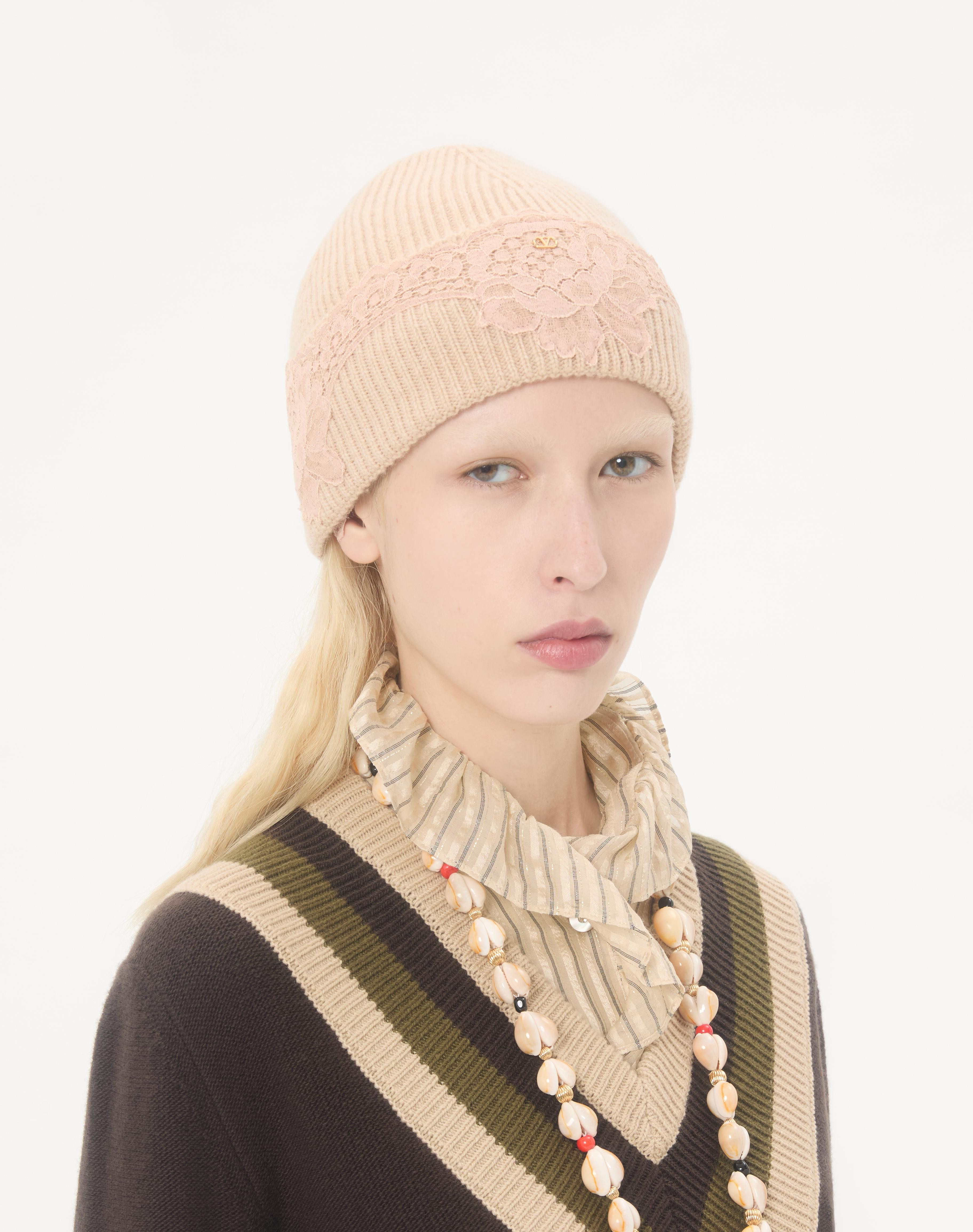 VLOGO SIGNATURE CASHMERE AND LACE BEANIE - 2