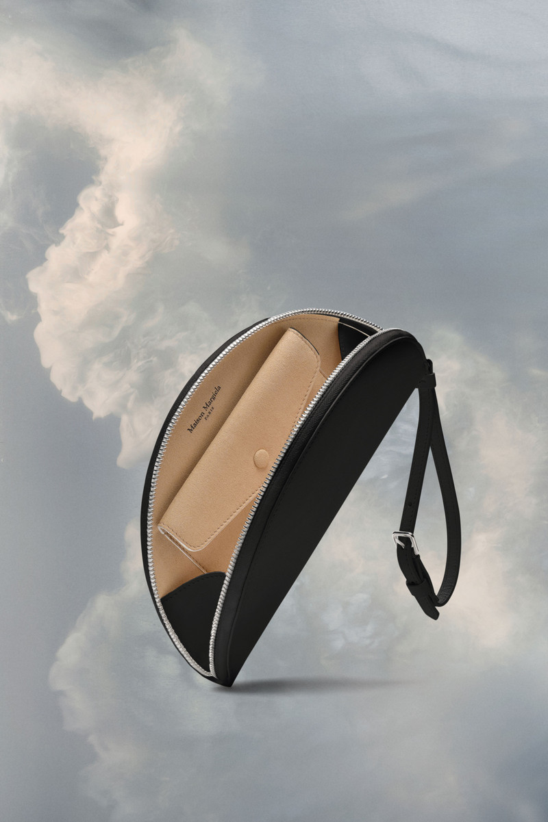 Maison Margiela Leather pouch outlook
