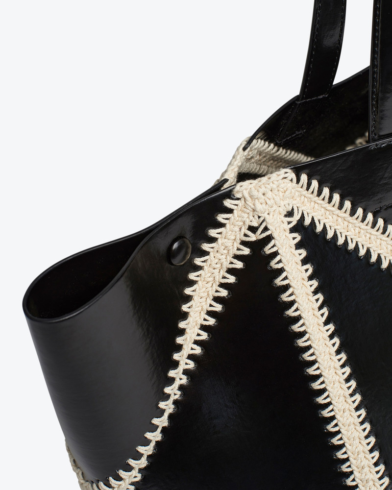 THE ORIGAMI TOTE - Patent alt-leather crochet tote - Black/creme 5