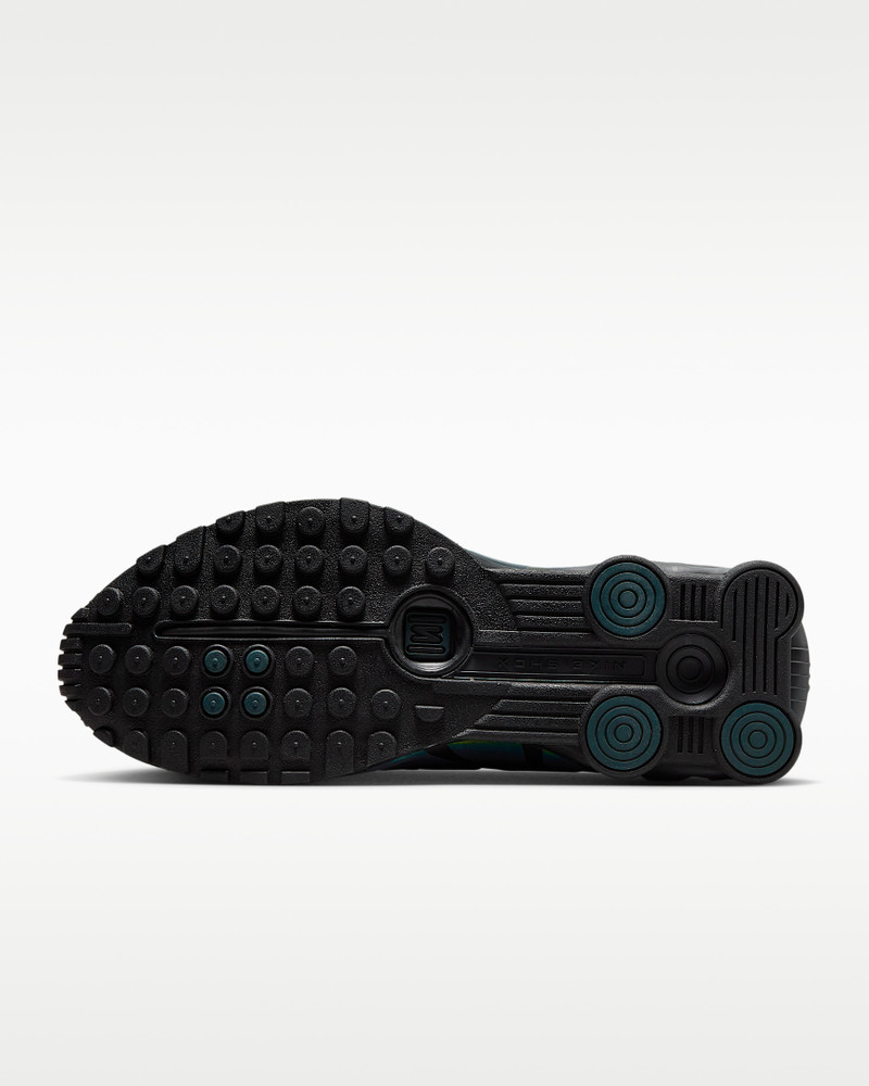 Nike Nike Shox R4 SE Men's Shoes with Reflective Accents outlook