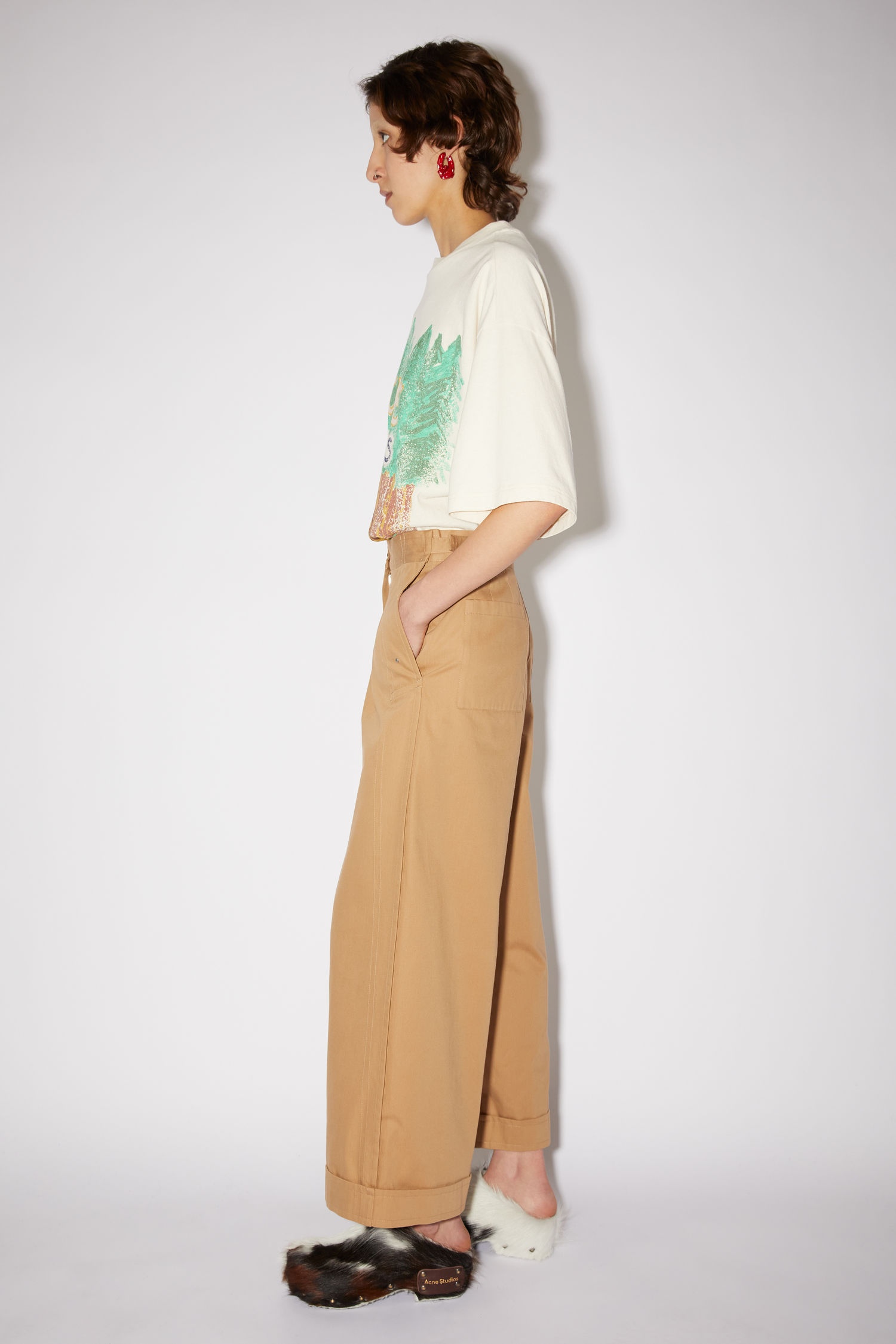 Wide-legged trousers - Camel brown - 4