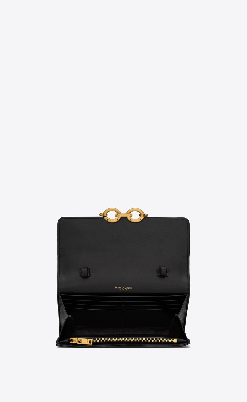 le maillon chain wallet in shiny quilted lambskin 4