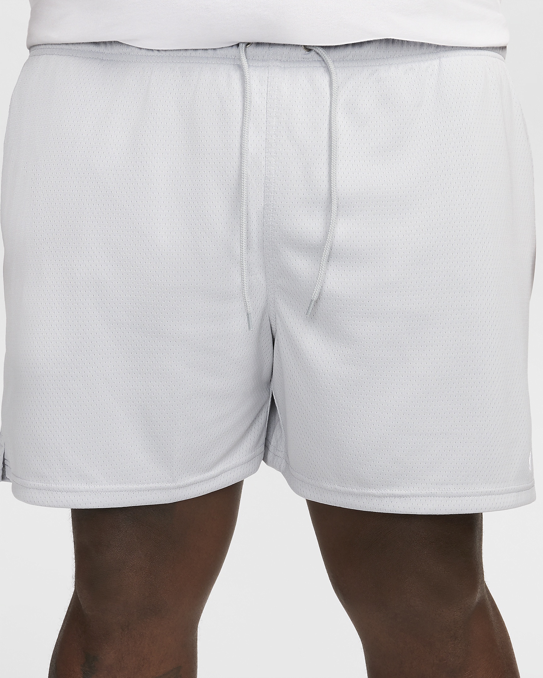 Nike Club Men's Mesh Flow Shorts - 9