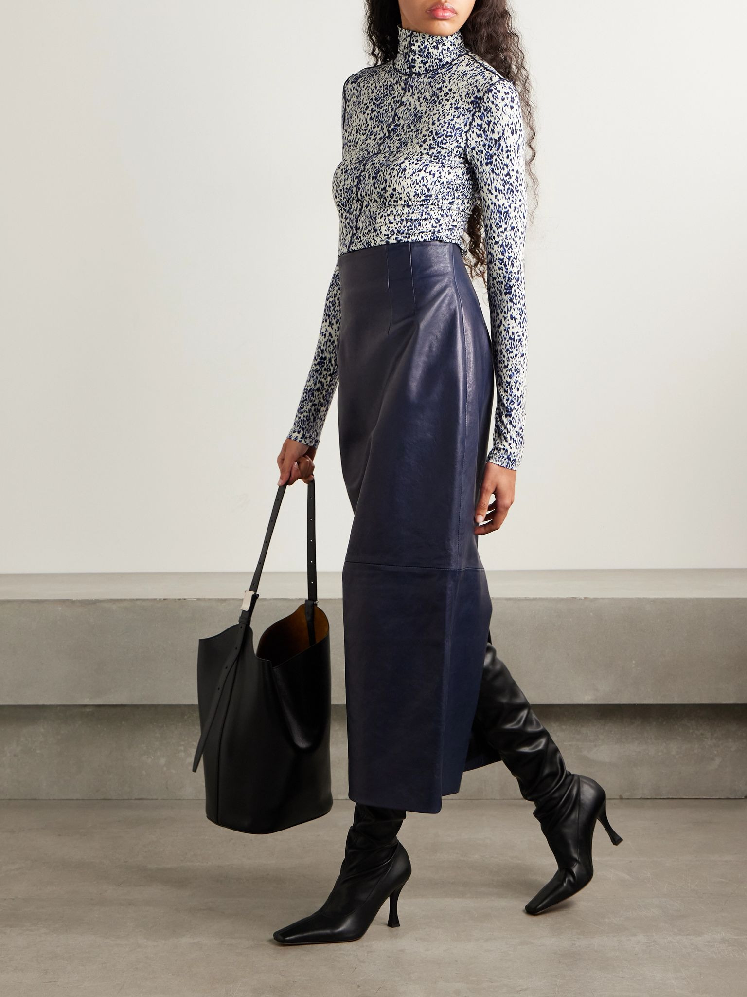 Audrey ruffled cheetah-print jersey turtleneck top Blue - 2