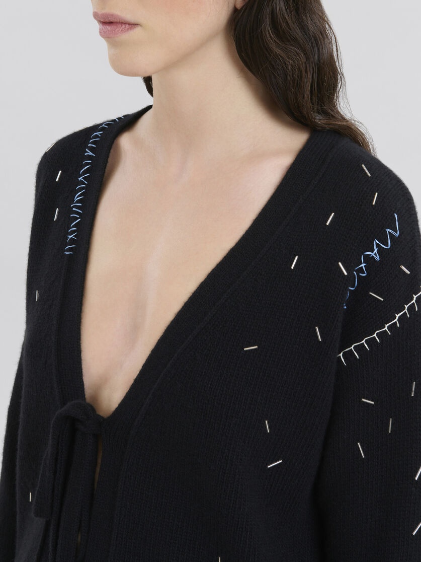 LONG SLEEVED CARDIGAN CASHMERE BLEND WITH PEARL DETAIL - 4