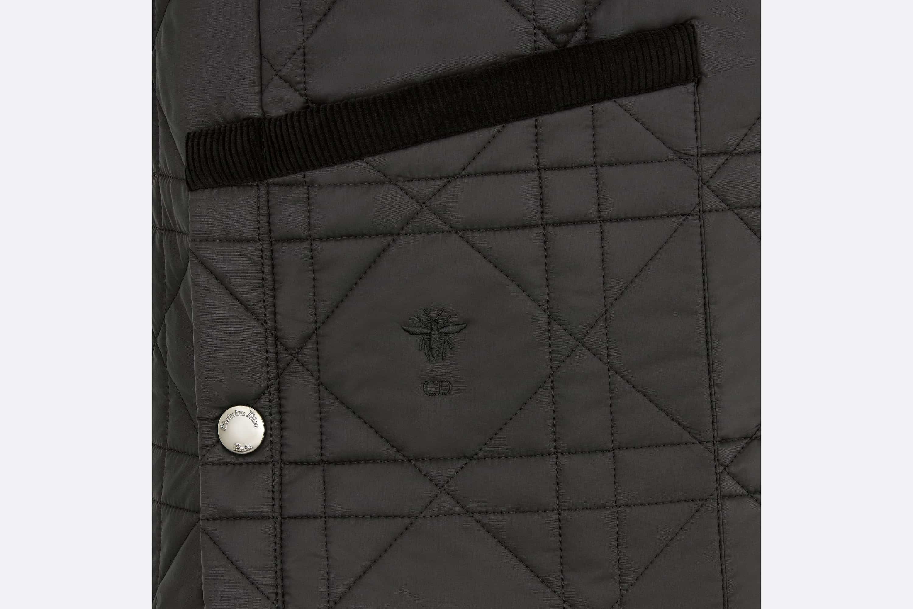 Macrocannage Sleeveless Vest - 3