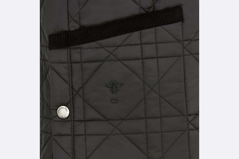 Macrocannage Sleeveless Vest 3