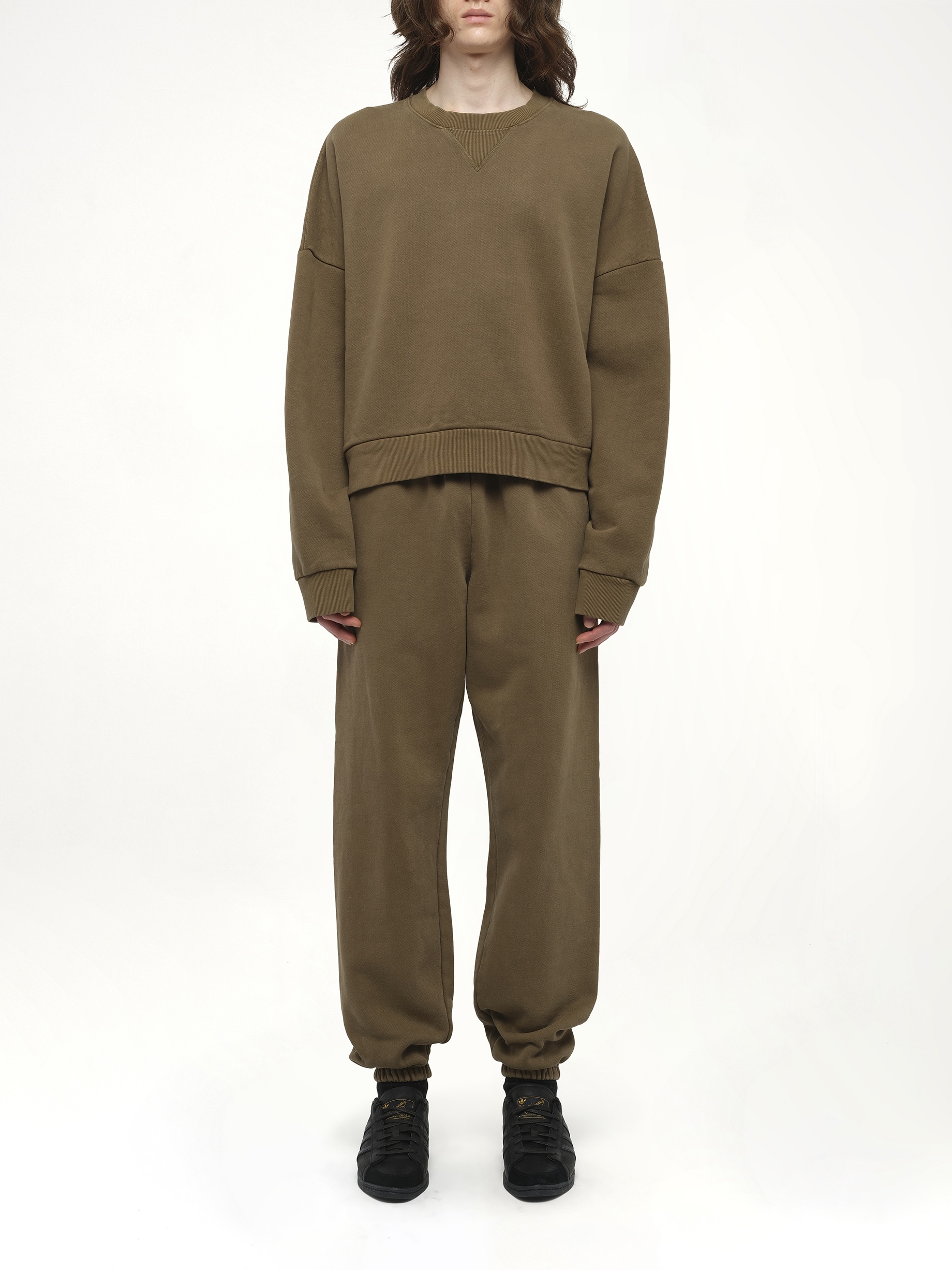 Box Sweatshirt in Military - 7