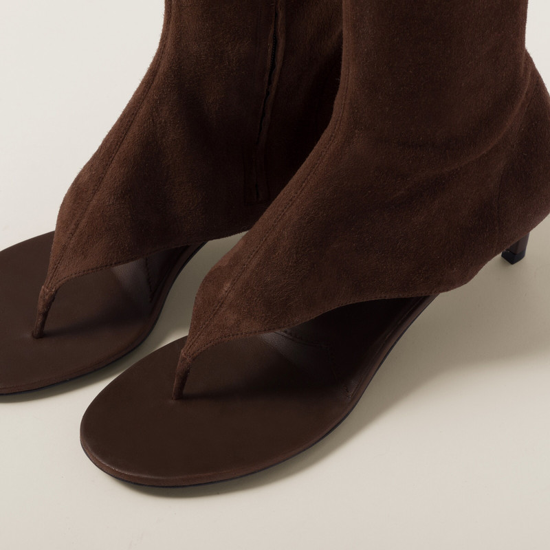 Suede thong boots 4